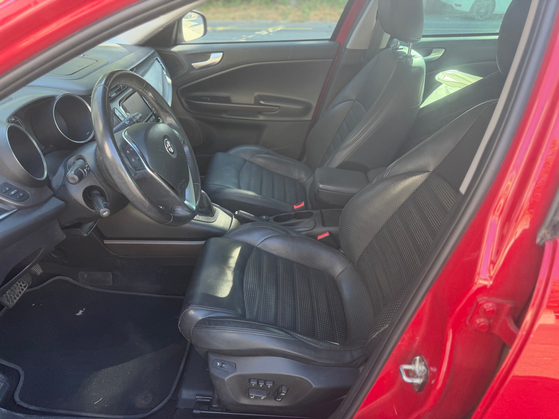 ALFA ROMEO Giulietta 1.4 MultiAir Distinctive TCT-image-4