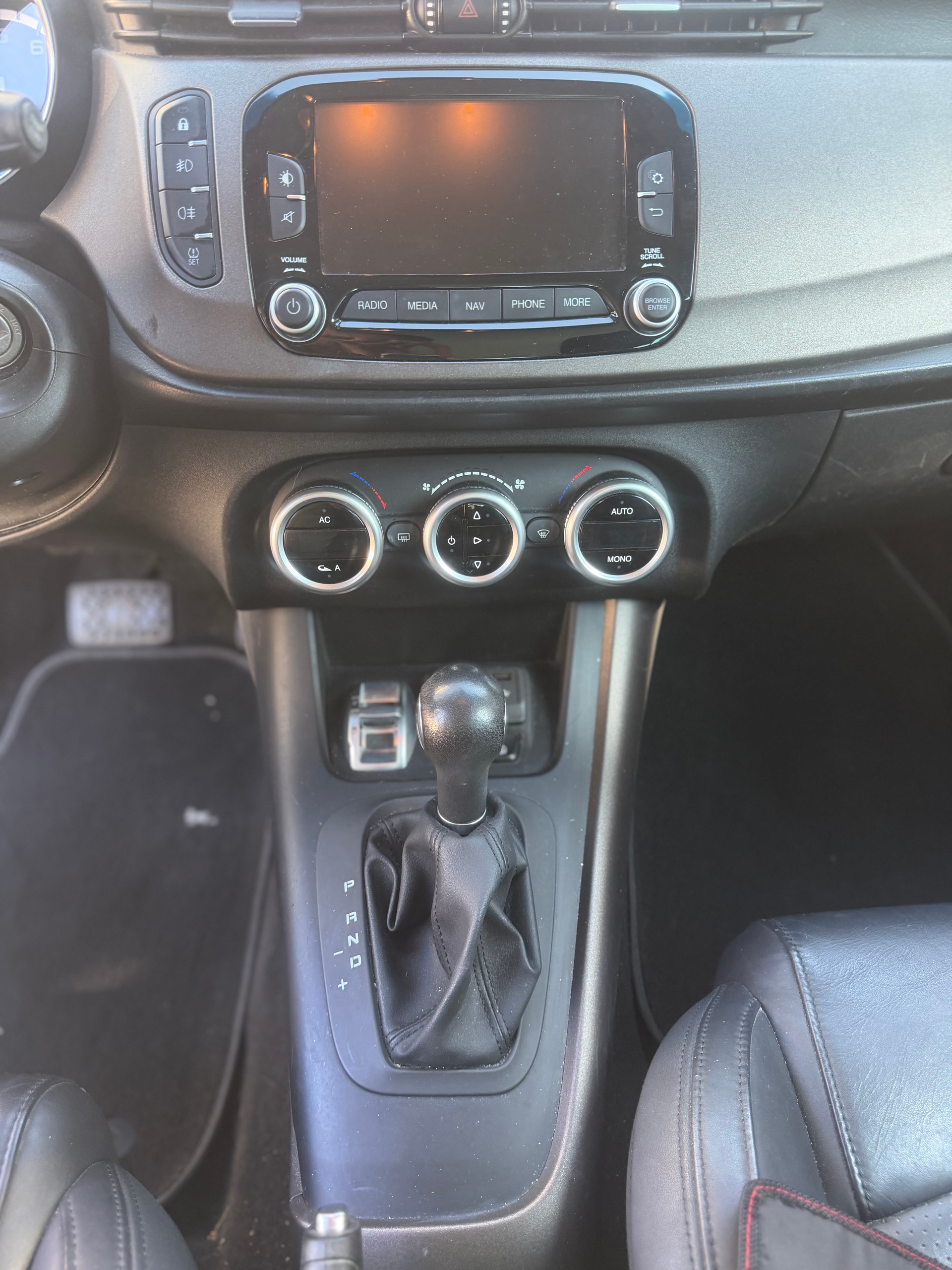 ALFA ROMEO Giulietta 1.4 MultiAir Distinctive TCT-image-3