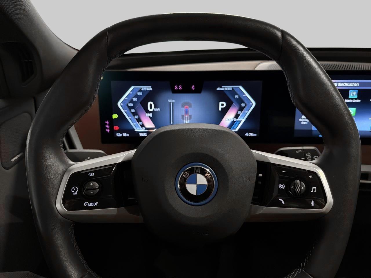 BMW iX xDrive50-image-17