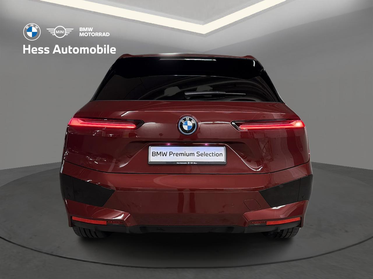 BMW iX xDrive50-image-8