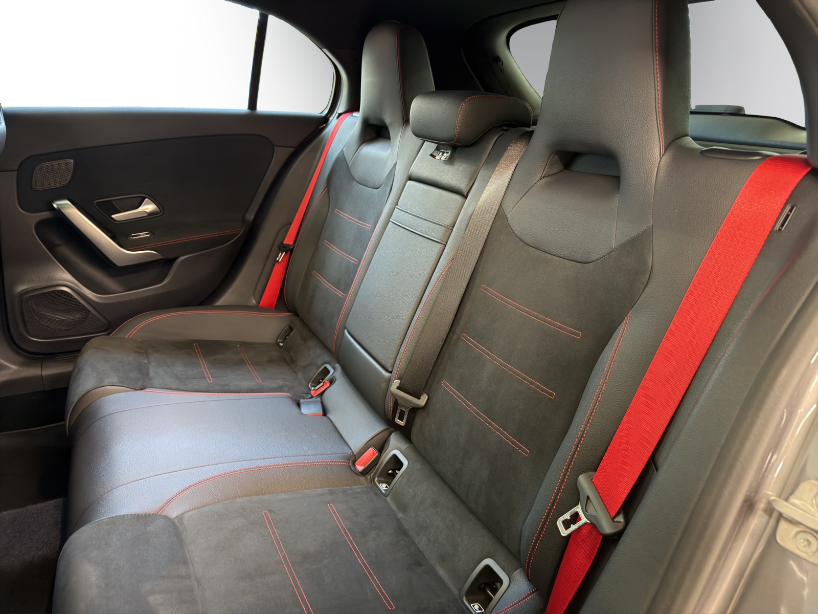 MERCEDES-BENZ A AMG 35 4Matic 8G-DCT-image-14