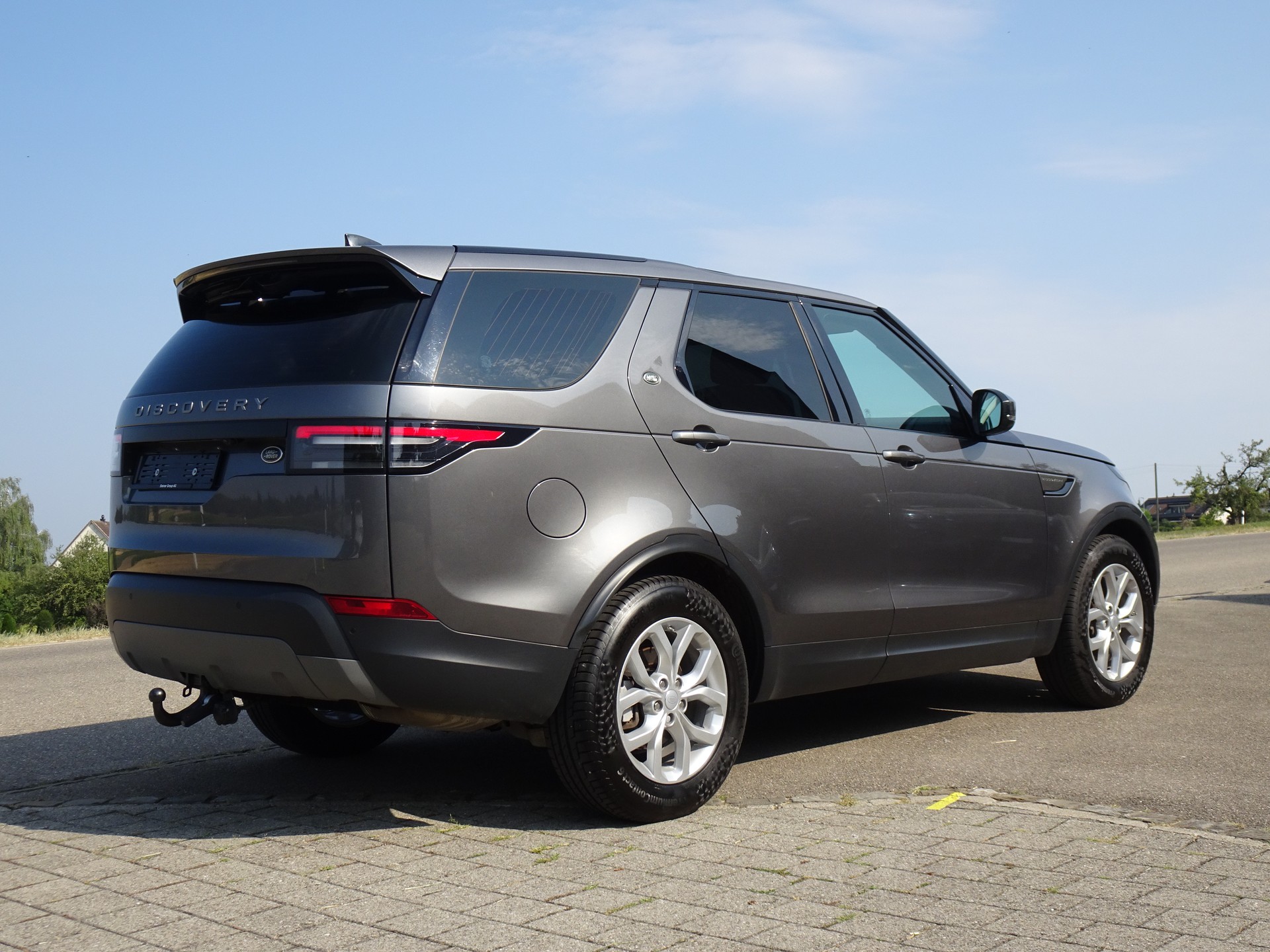 LAND ROVER Discovery 3.0 TD6 HSE Automatic-image-3