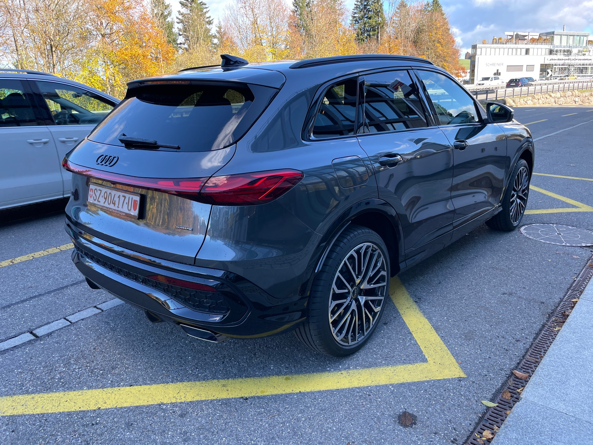 AUDI Q5 Sportback 55 TFSI e PHEV S line quattro S-tronic-image-4