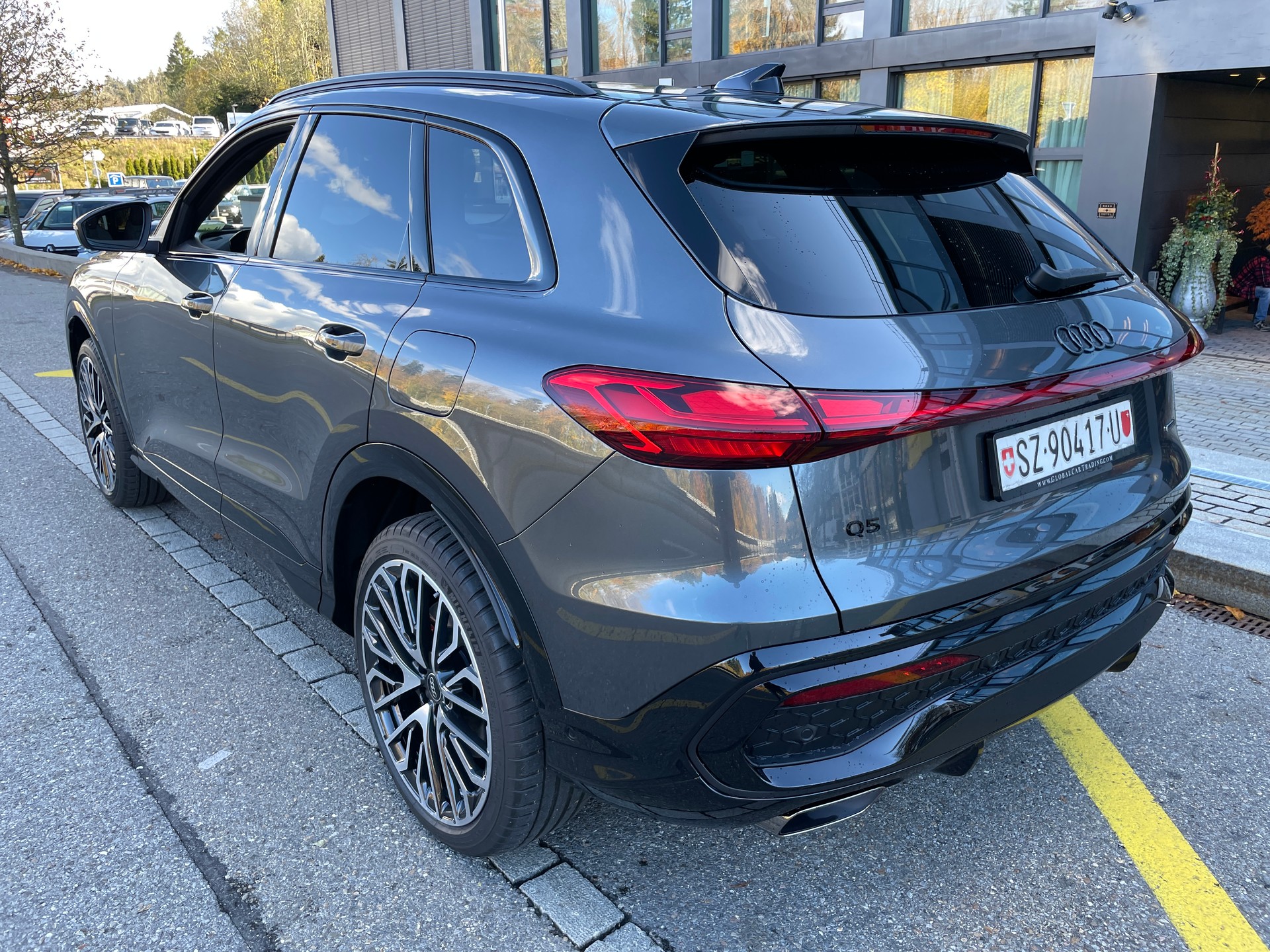 AUDI Q5 Sportback 55 TFSI e PHEV S line quattro S-tronic-image-7