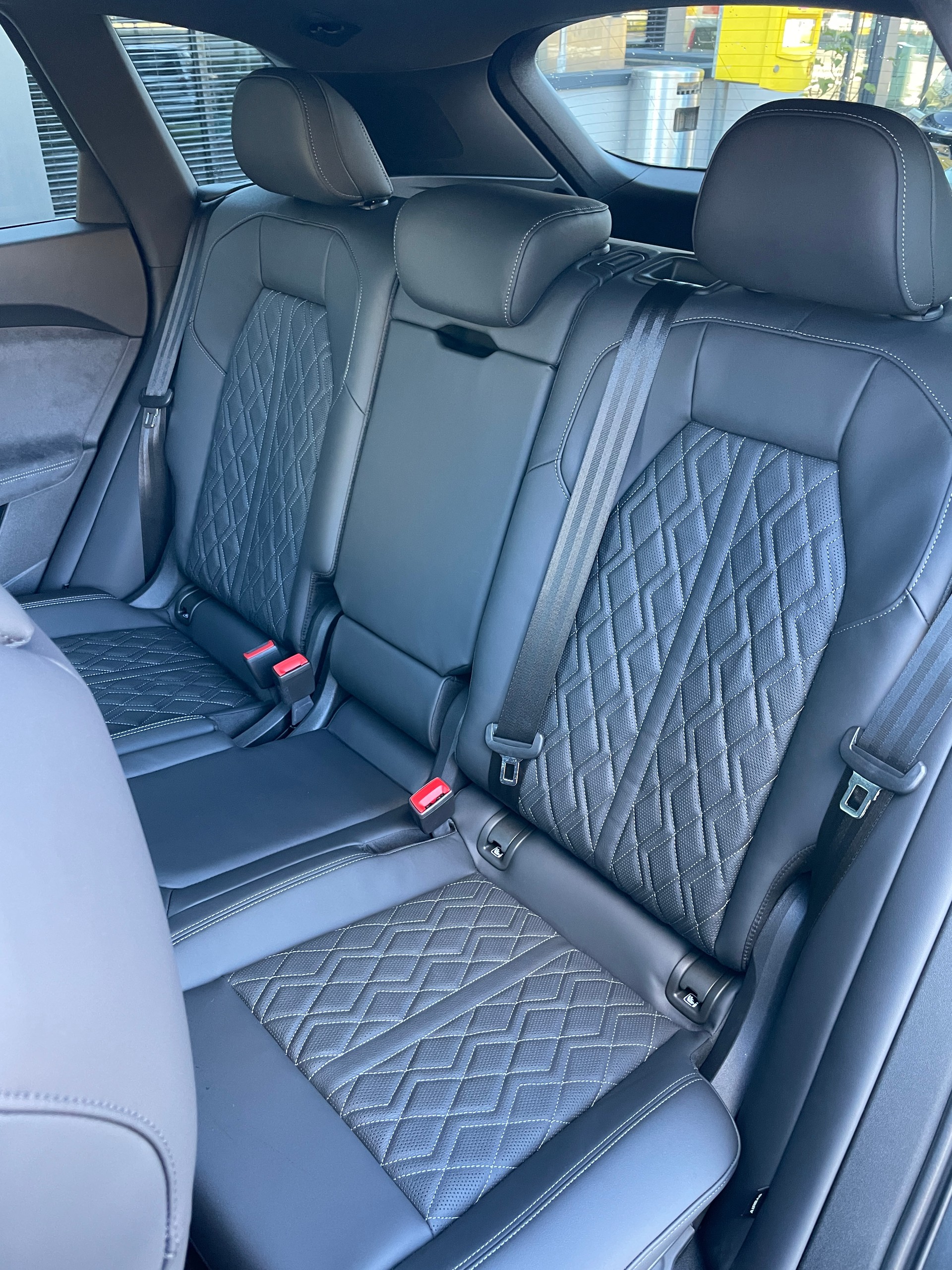 AUDI Q5 Sportback 55 TFSI e PHEV S line quattro S-tronic-image-14