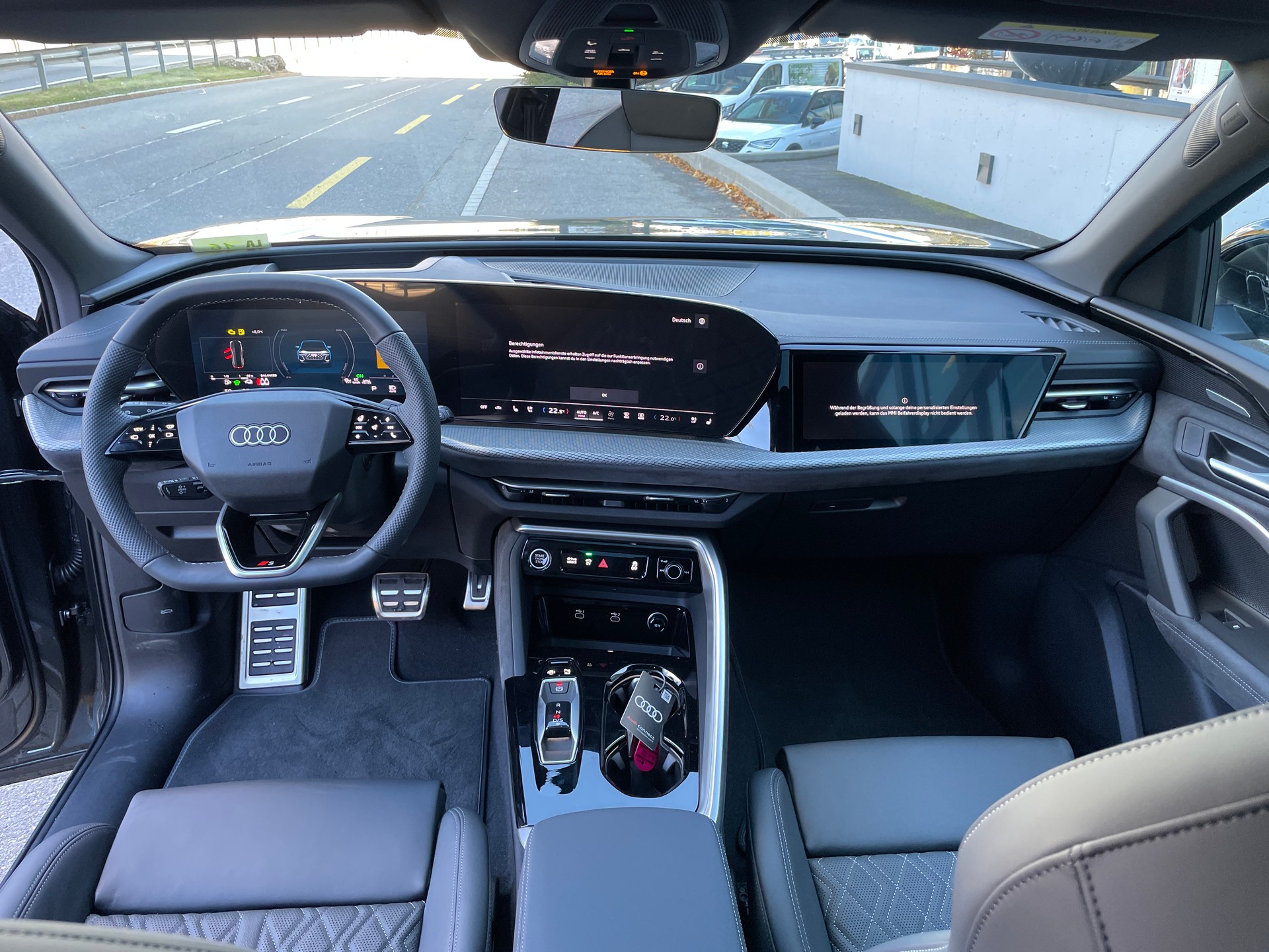 AUDI Q5 Sportback 55 TFSI e PHEV S line quattro S-tronic-image-18