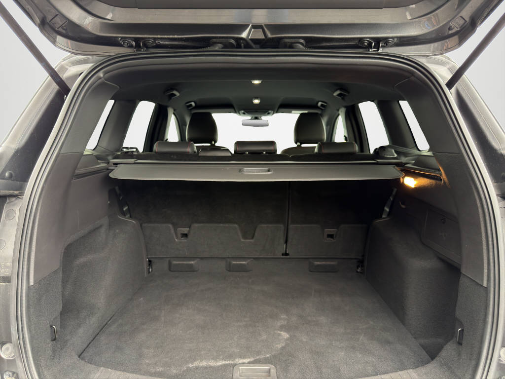 FORD Kuga 2.0 TDCi 180 ST-Line FPS-image-12