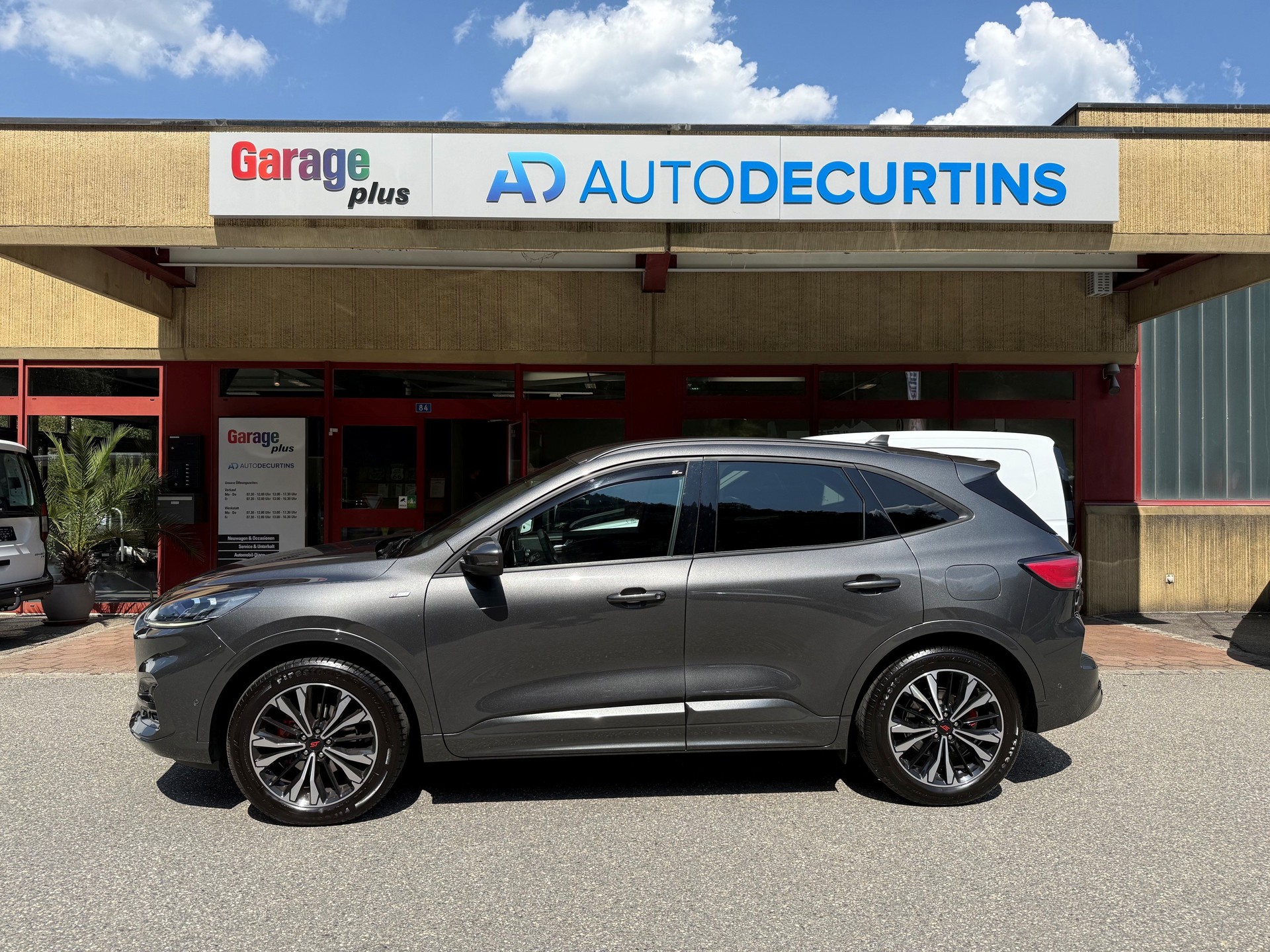 FORD Kuga 2.5 FHEV ST-Line X 4WD-image-0