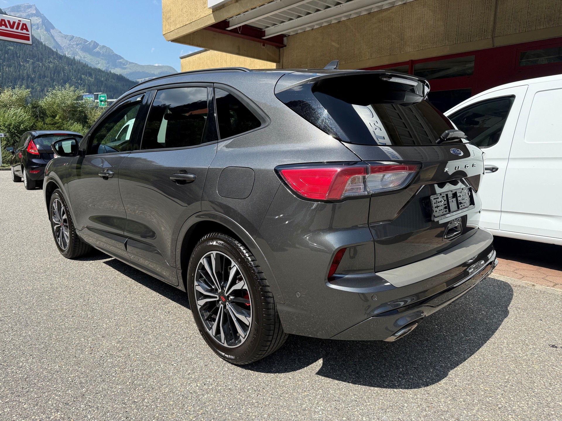 FORD Kuga 2.5 FHEV ST-Line X 4WD-image-4