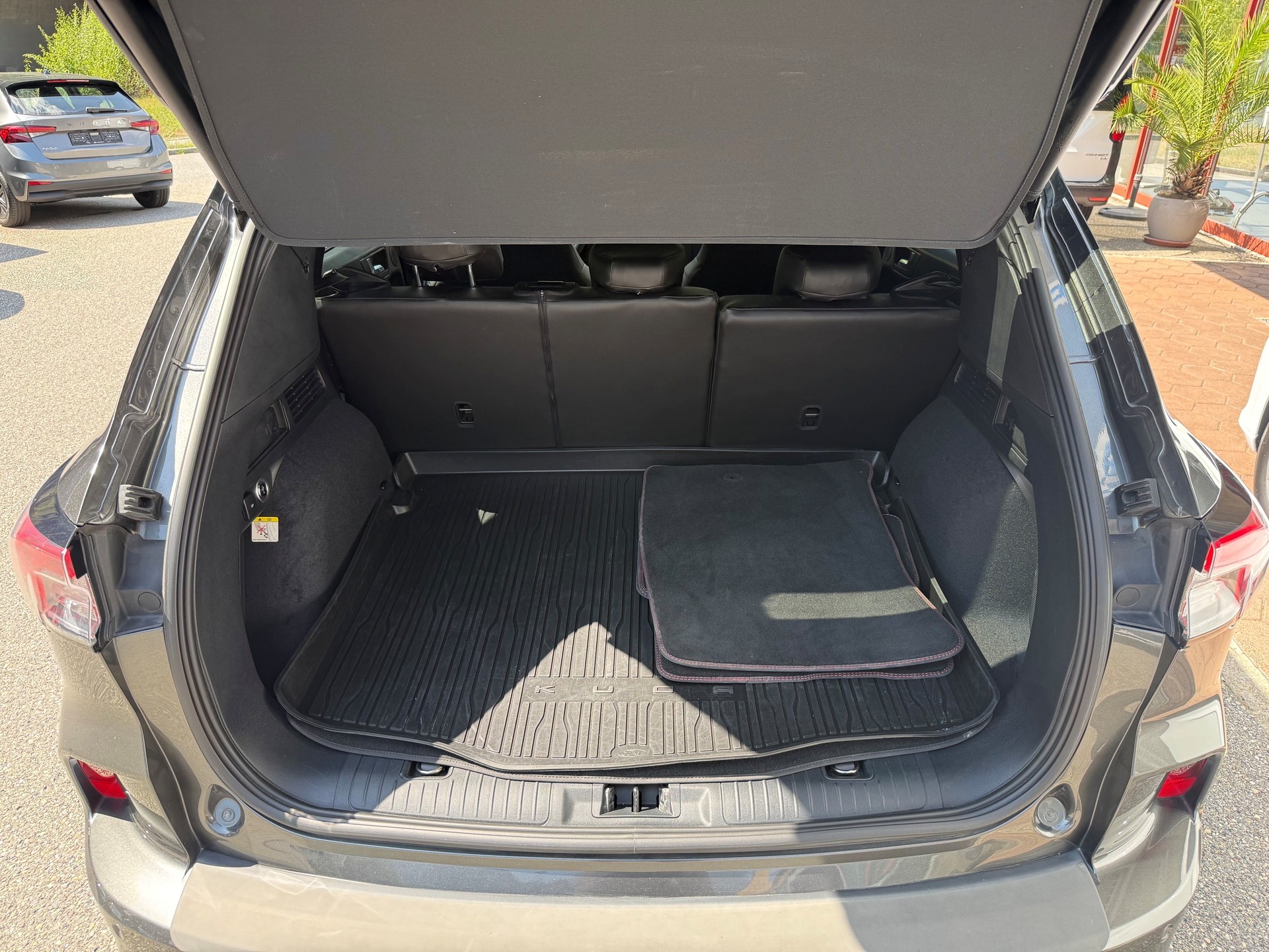 FORD Kuga 2.5 FHEV ST-Line X 4WD-image-10