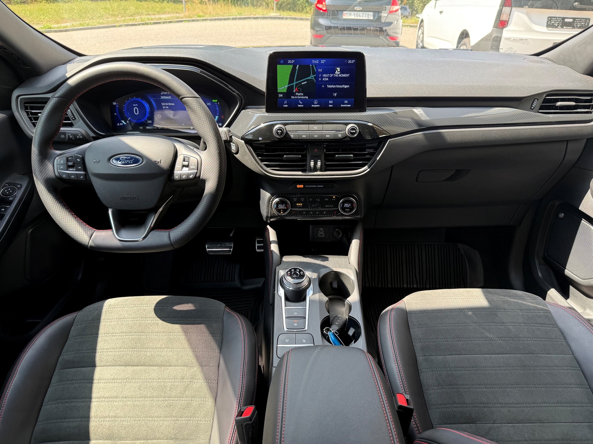FORD Kuga 2.5 FHEV ST-Line X 4WD-image-6