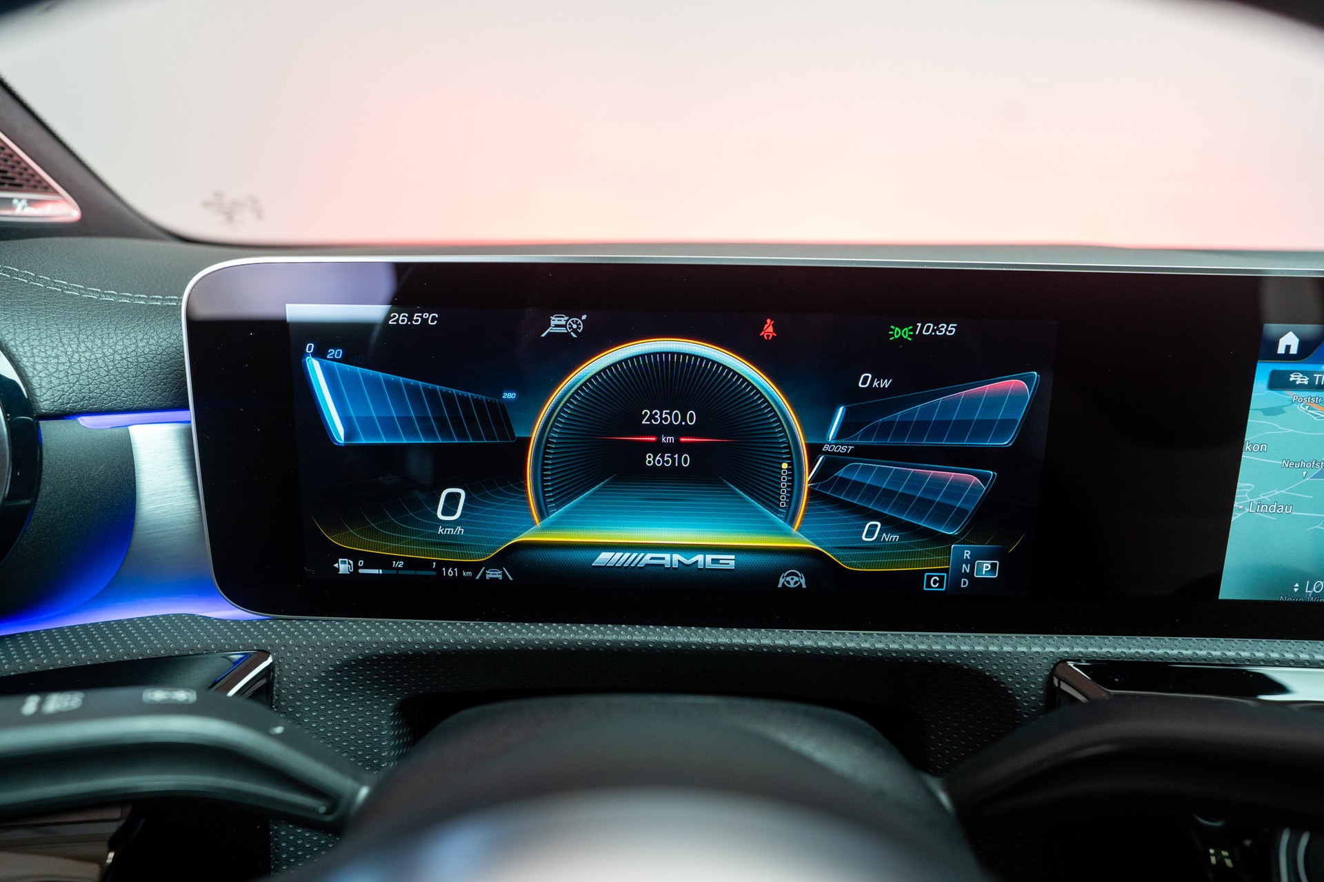 MERCEDES-BENZ CLA 35 AMG 4matic / CH-Fahrzeug / Panorama / 360°Kamera-image-20