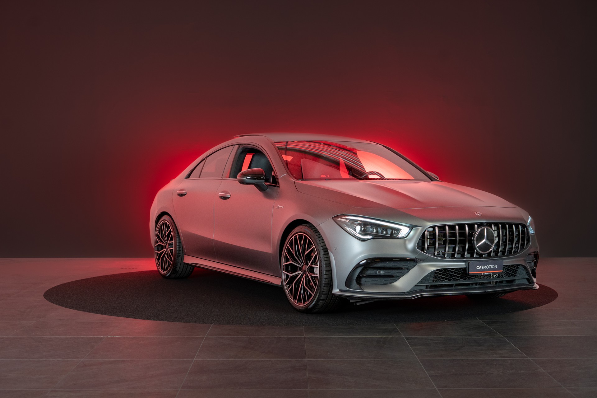 MERCEDES-BENZ CLA 35 AMG 4matic / CH-Fahrzeug / Panorama / 360°Kamera-image-2