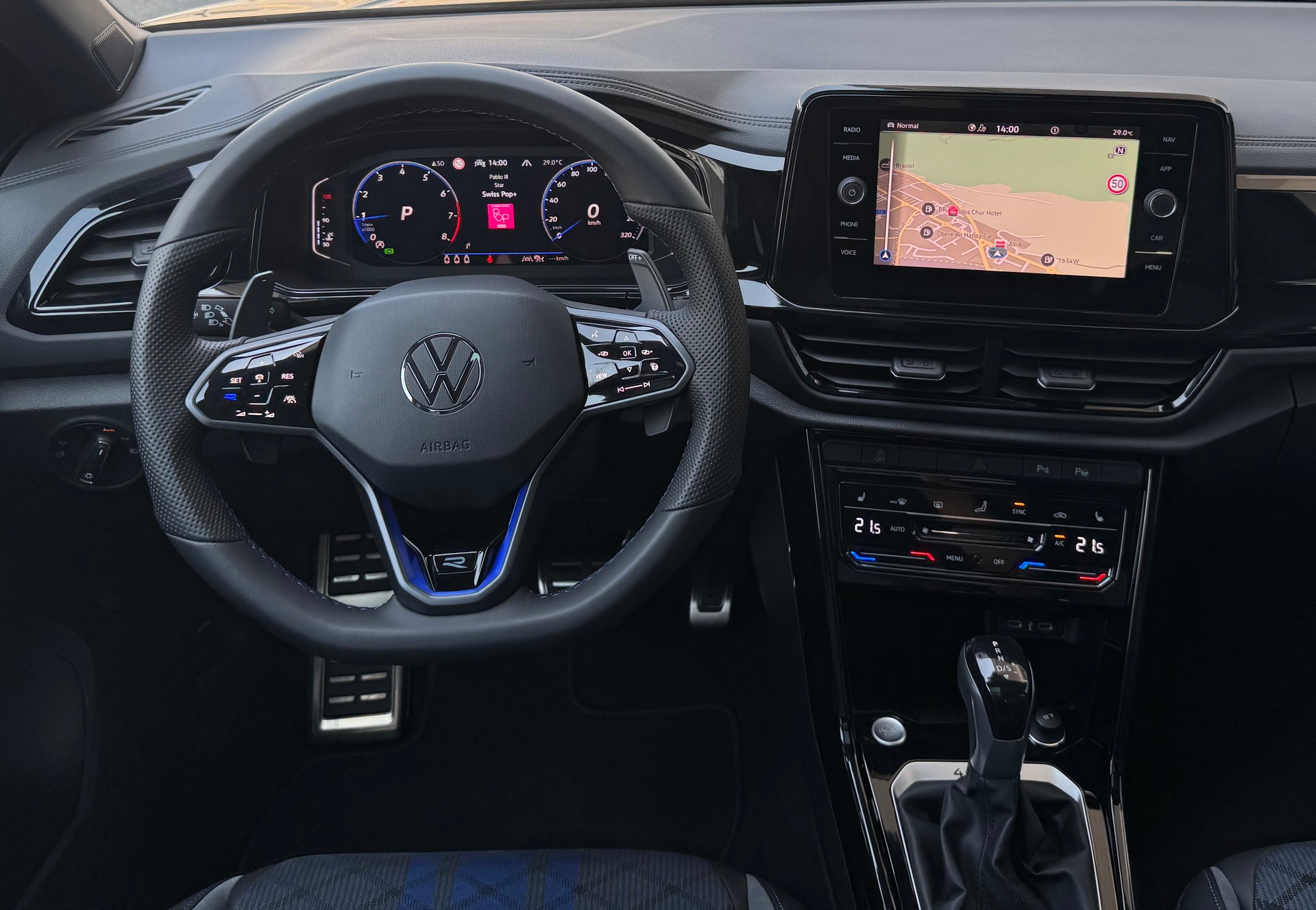 VW T-Roc 2.0 TSI R DSG 4Motion-image-13