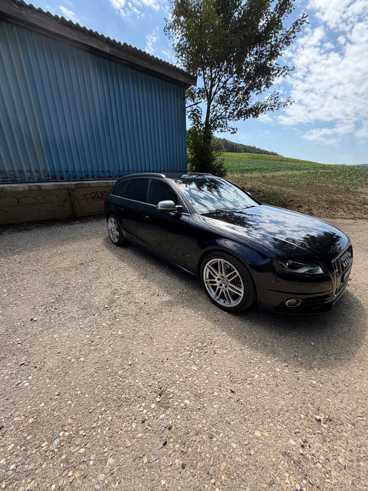 AUDI 3.0 V6 TFSI quattro S-Tronic-image-3