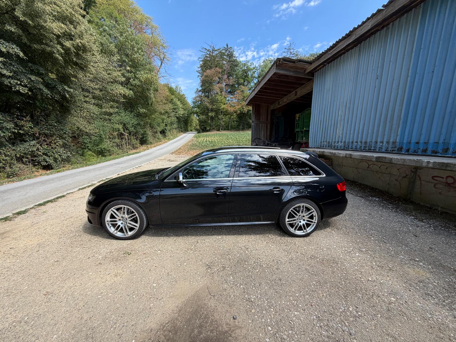AUDI 3.0 V6 TFSI quattro S-Tronic-image-2