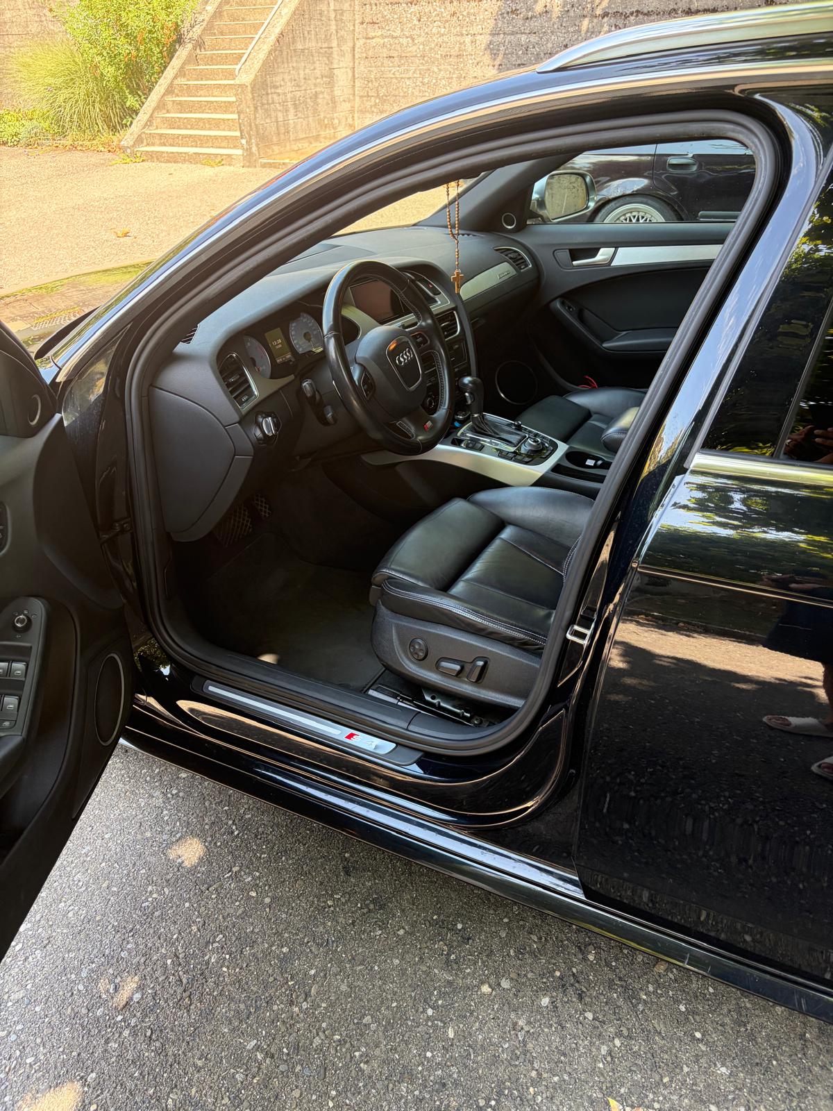 AUDI 3.0 V6 TFSI quattro S-Tronic-image-4