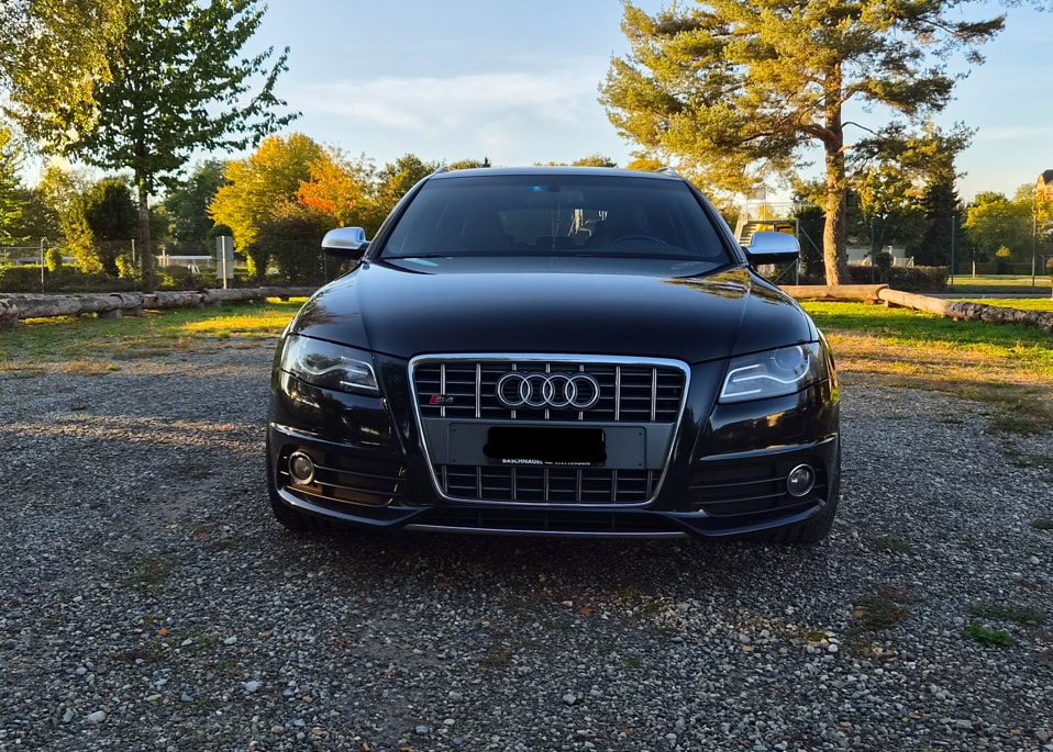 AUDI 3.0 V6 TFSI quattro S-Tronic-image-4