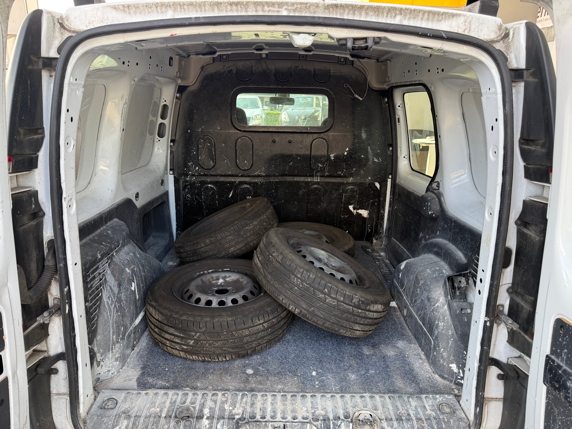 RENAULT Kangoo Medium dCi 110 Business-image-12