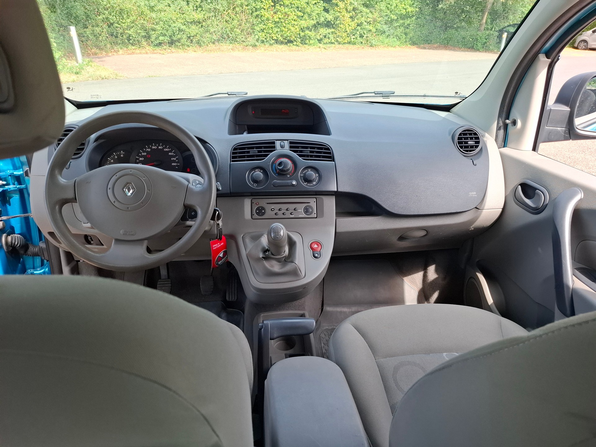 RENAULT Kangoo 1.6 16V Privilège-image-10