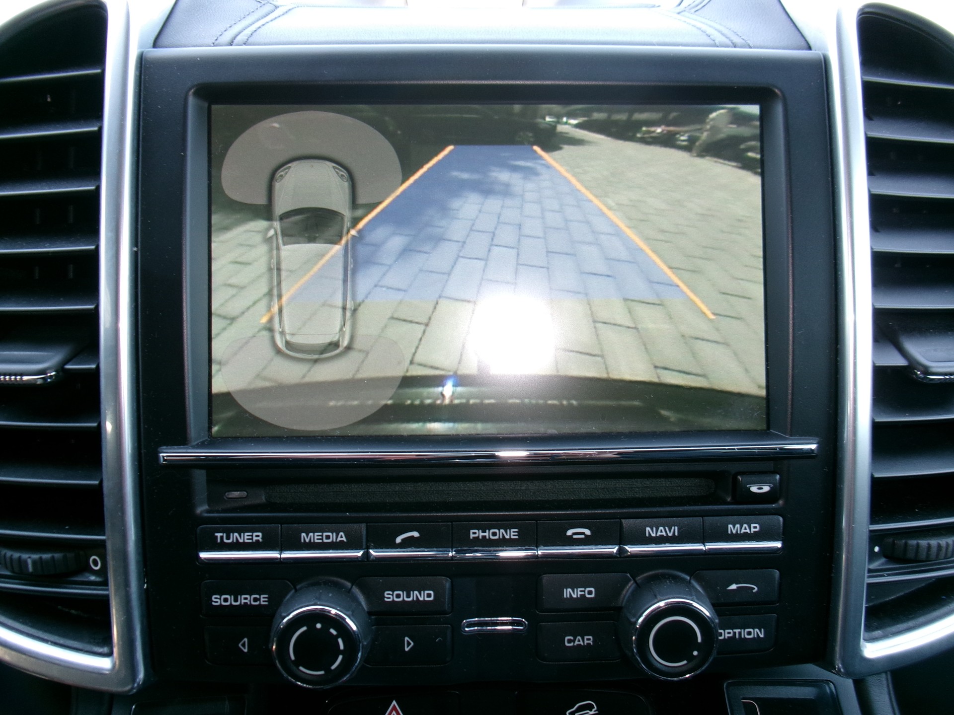 PORSCHE Cayenne S-image-3