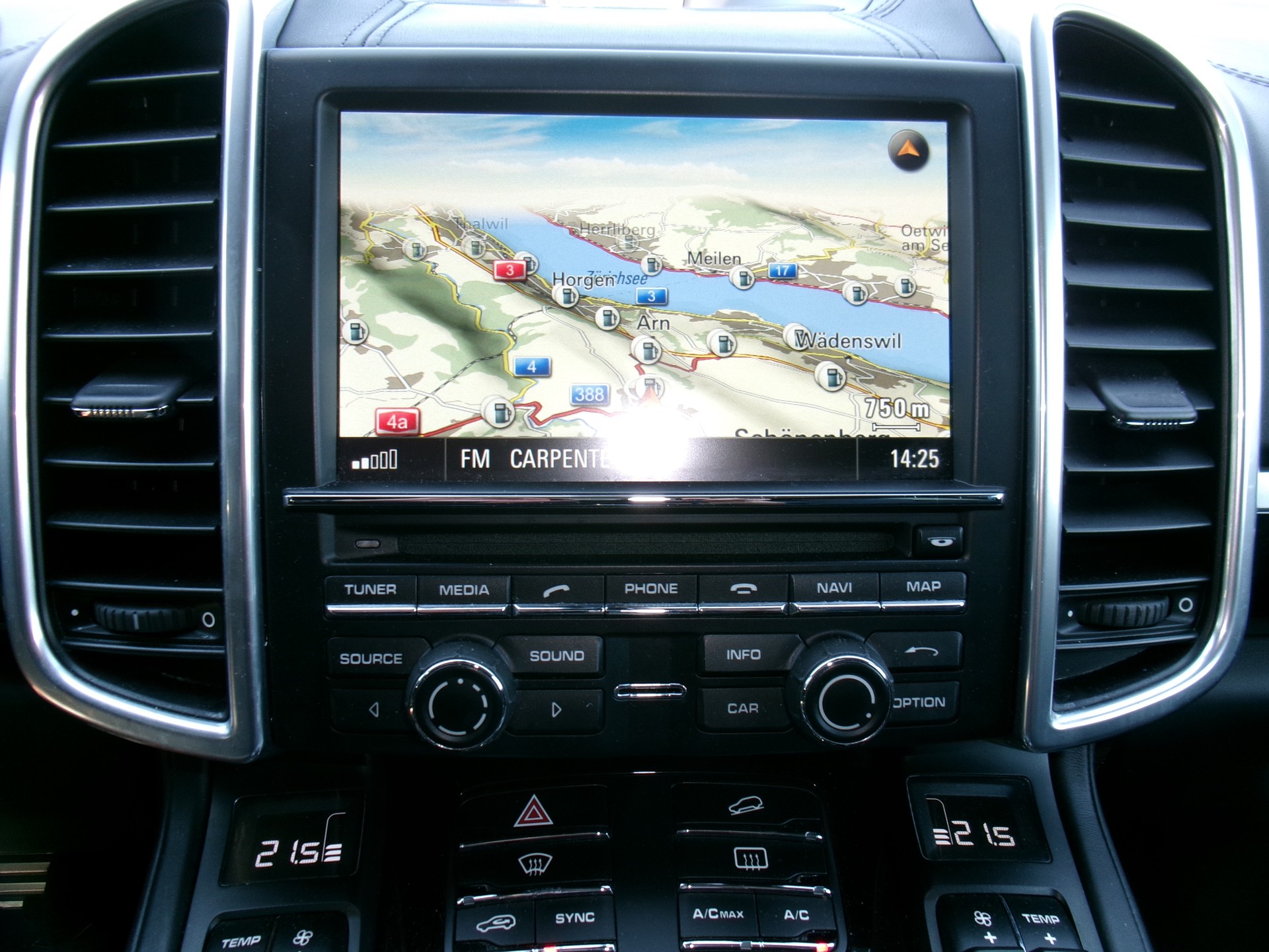 PORSCHE Cayenne S-image-4