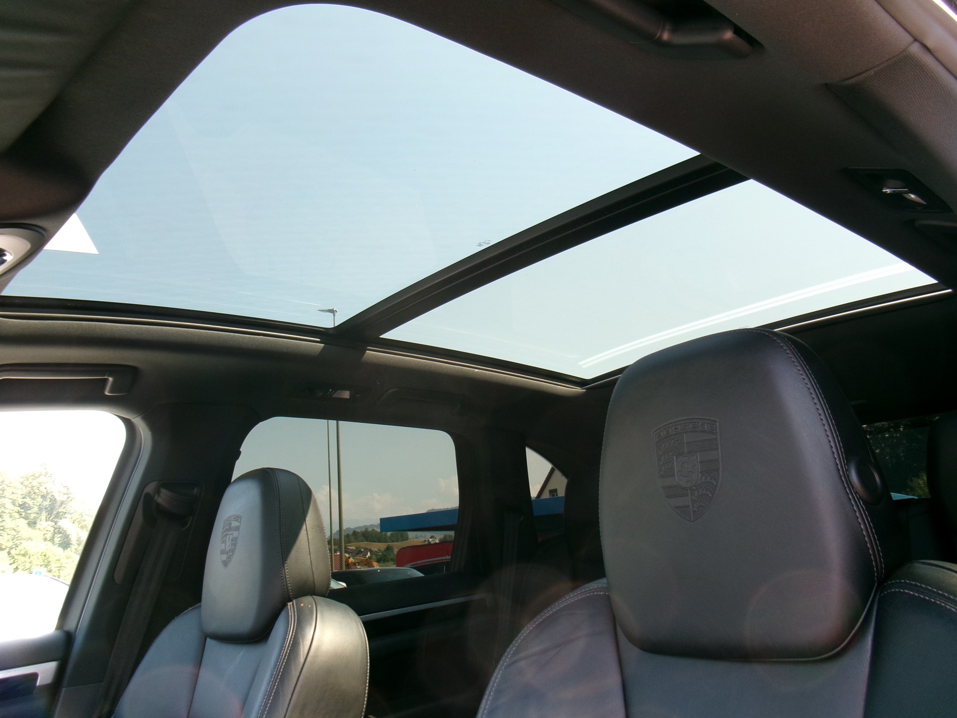 PORSCHE Cayenne S-image-6