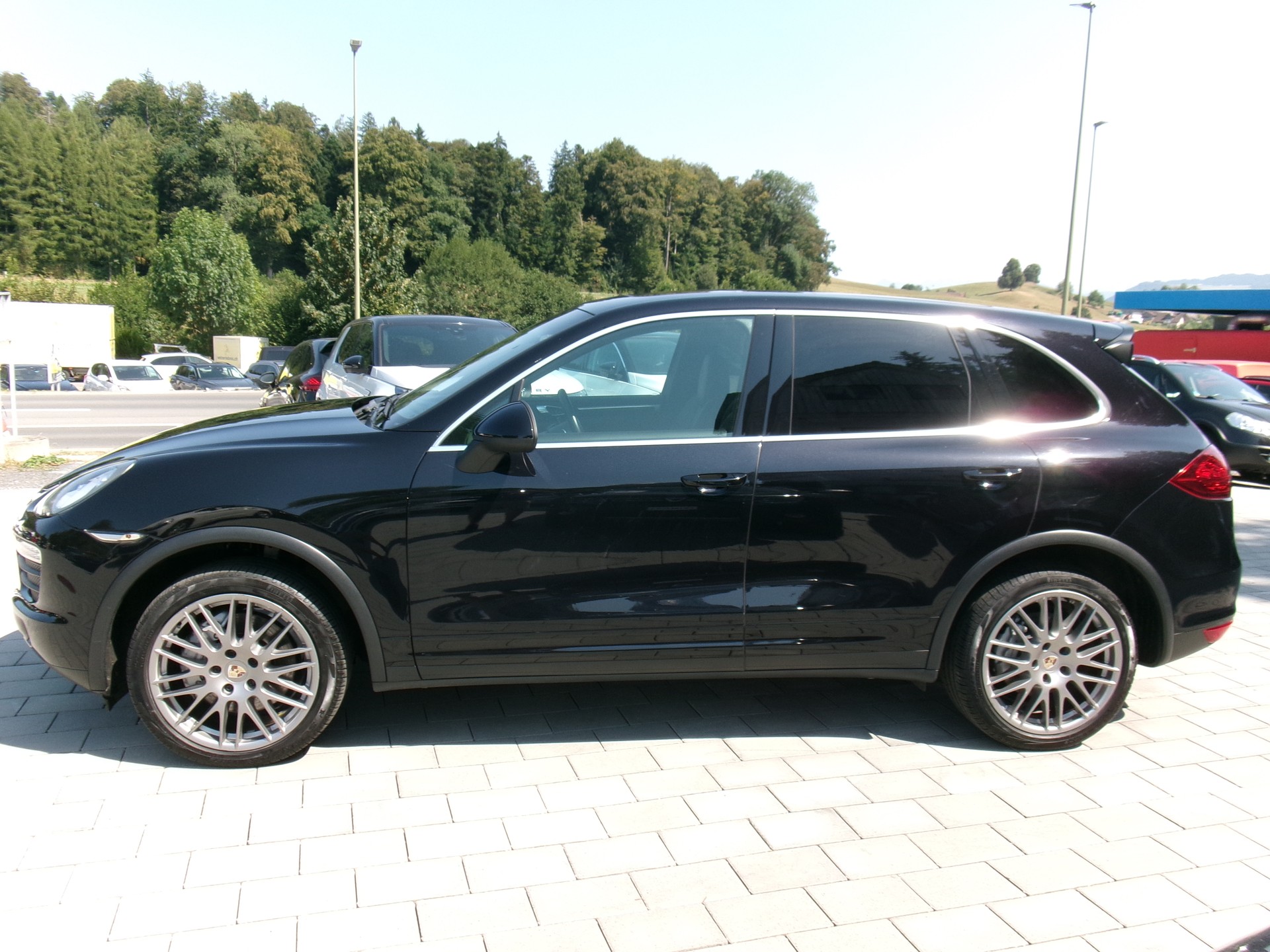PORSCHE Cayenne S-image-8