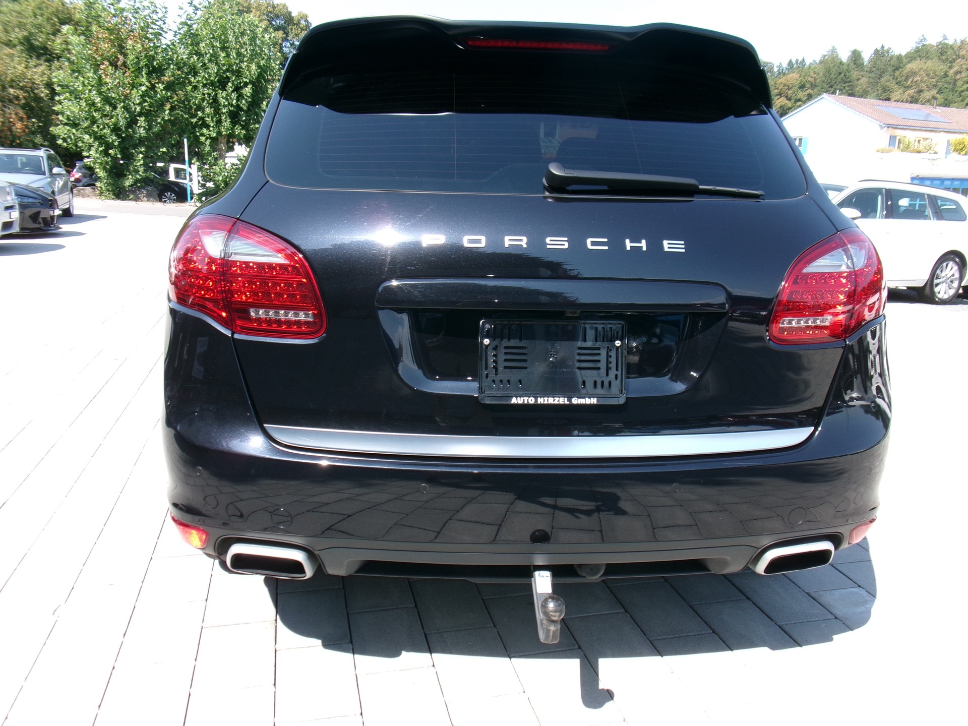 PORSCHE Cayenne S-image-11