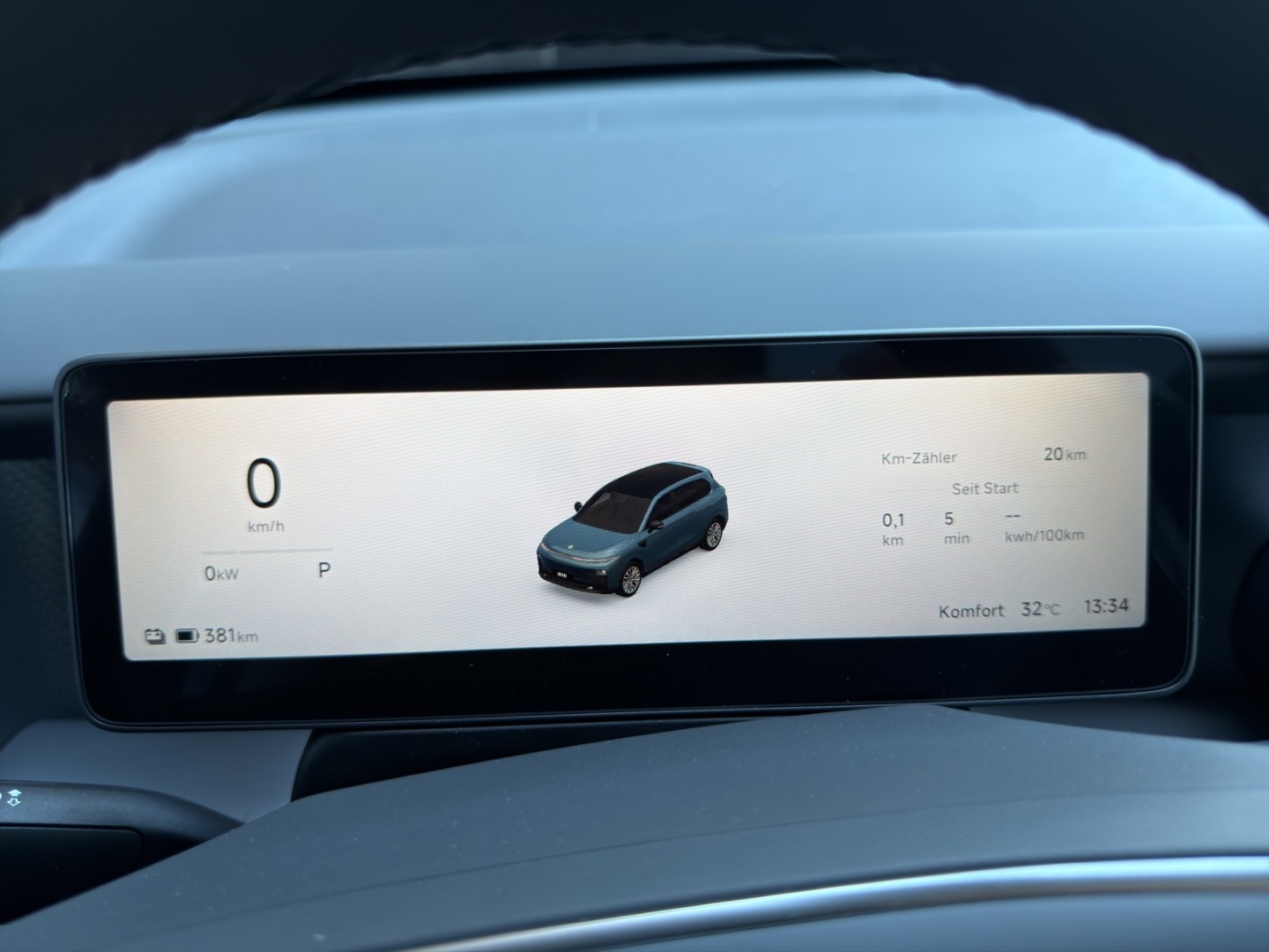 LEAPMOTOR B10 BEV-image-9