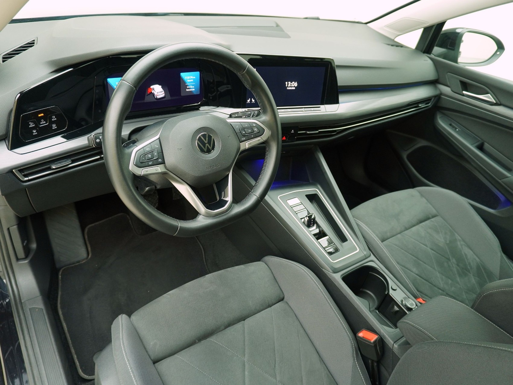 VW Golf 8 1.5 eTSI DSG Style-image-9