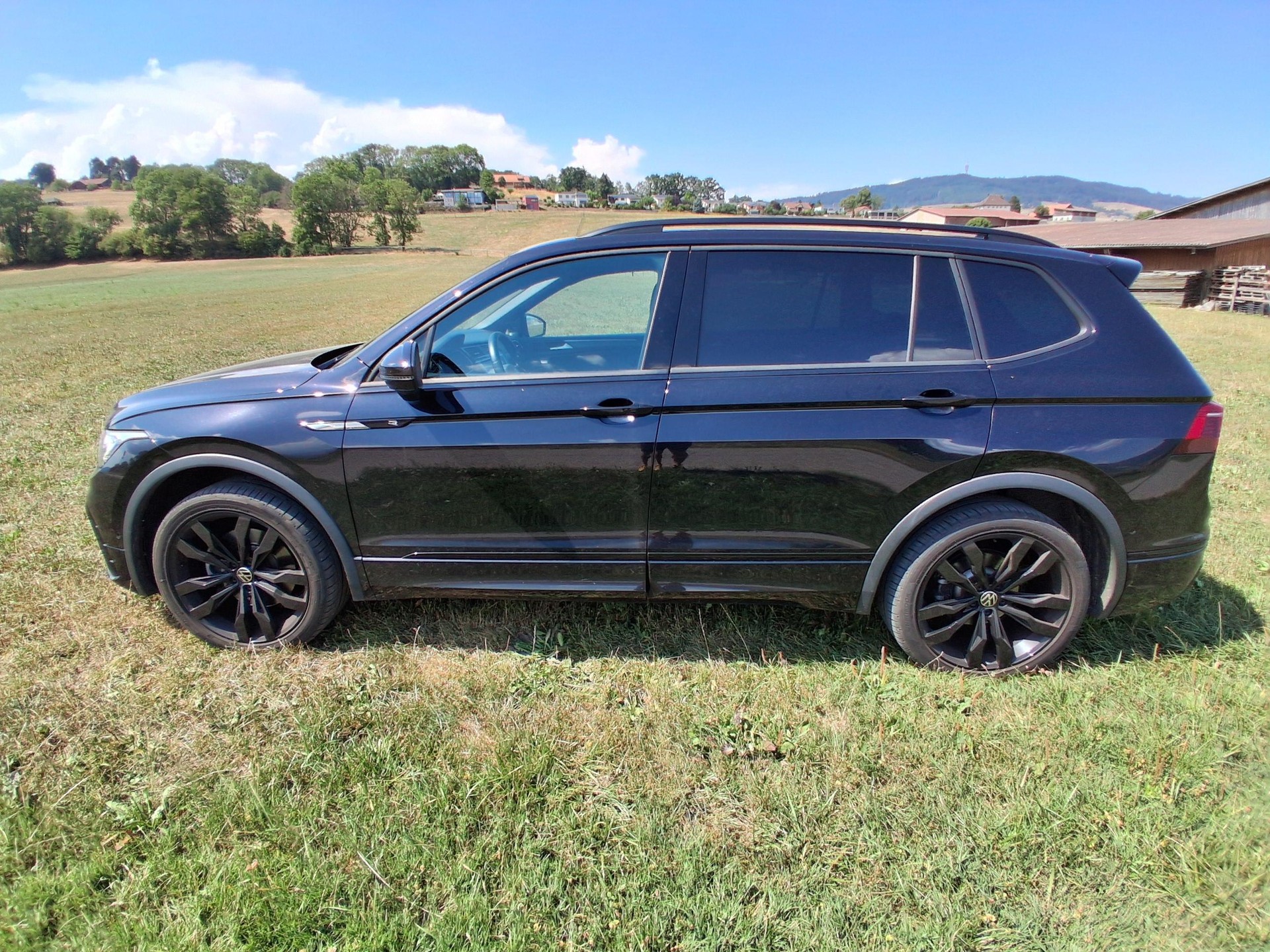VW Allspace 2.0 TDI SCR R-Line DSG Black Style-image-1