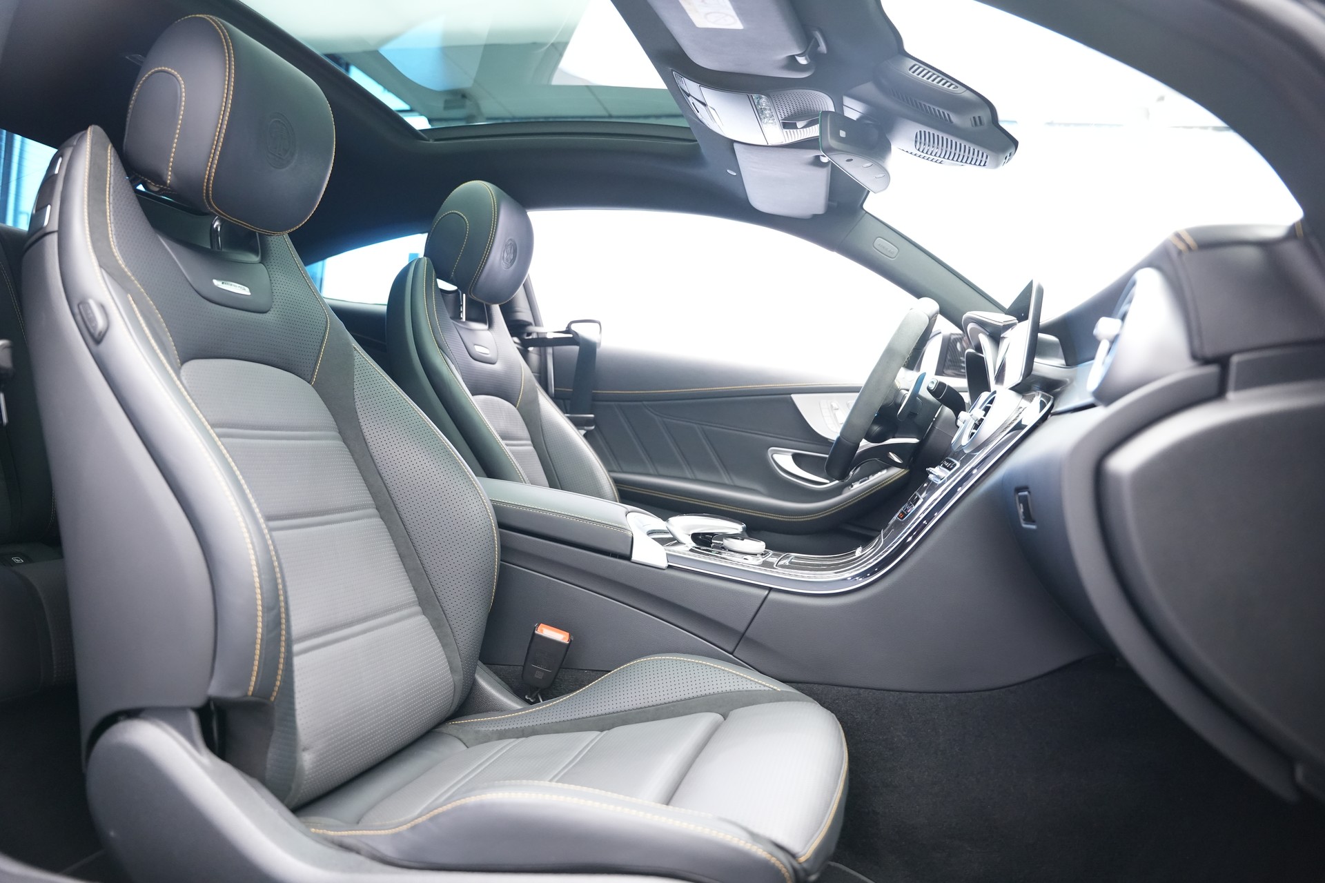 MERCEDES-BENZ C 63 S AMG Premium 9G-tronic *CH-Fahrzeug* *Designo Mattlackierung* *Carbon* *Burmester*-image-12