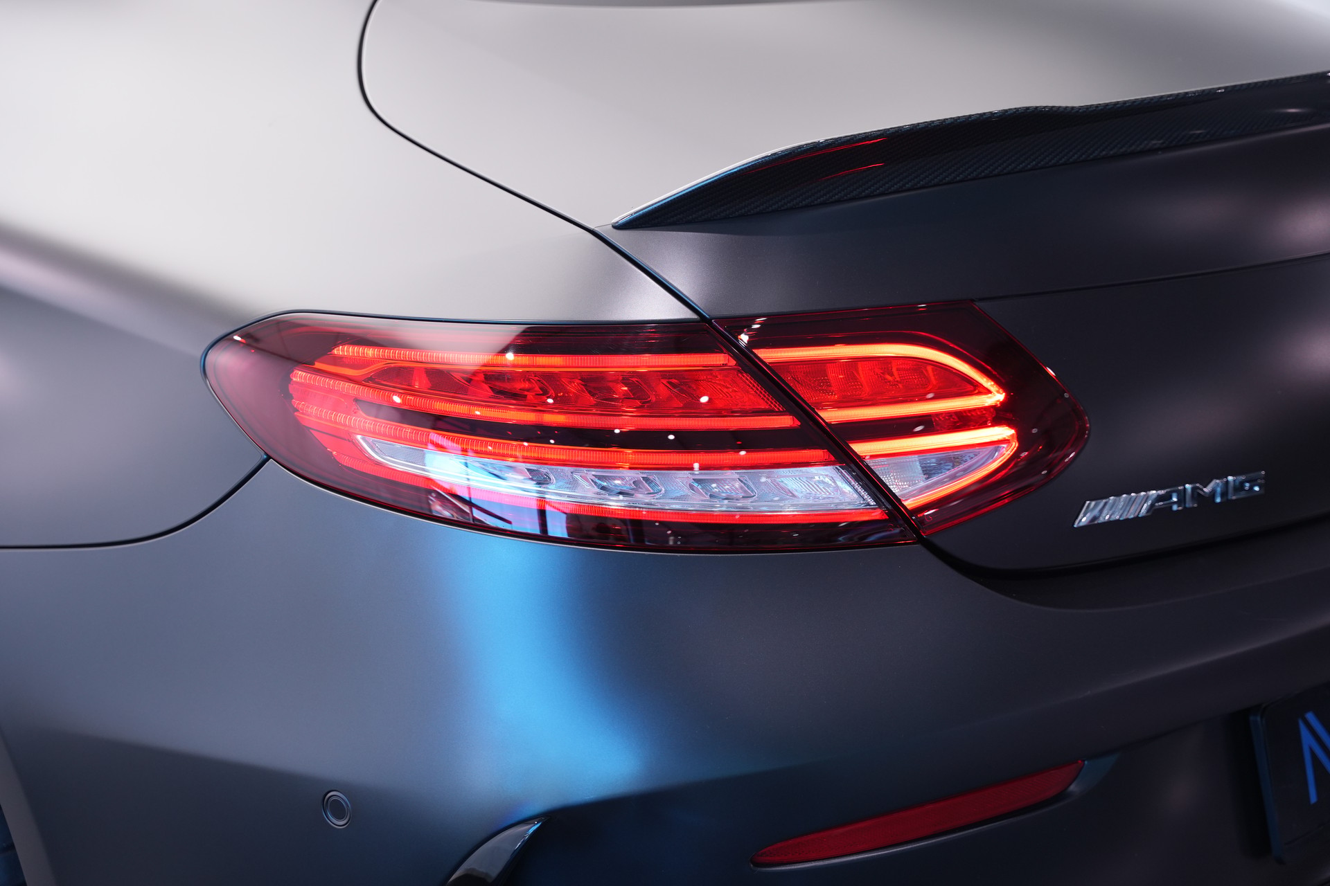 MERCEDES-BENZ C 63 S AMG Premium 9G-tronic *CH-Fahrzeug* *Designo Mattlackierung* *Carbon* *Burmester*-image-43