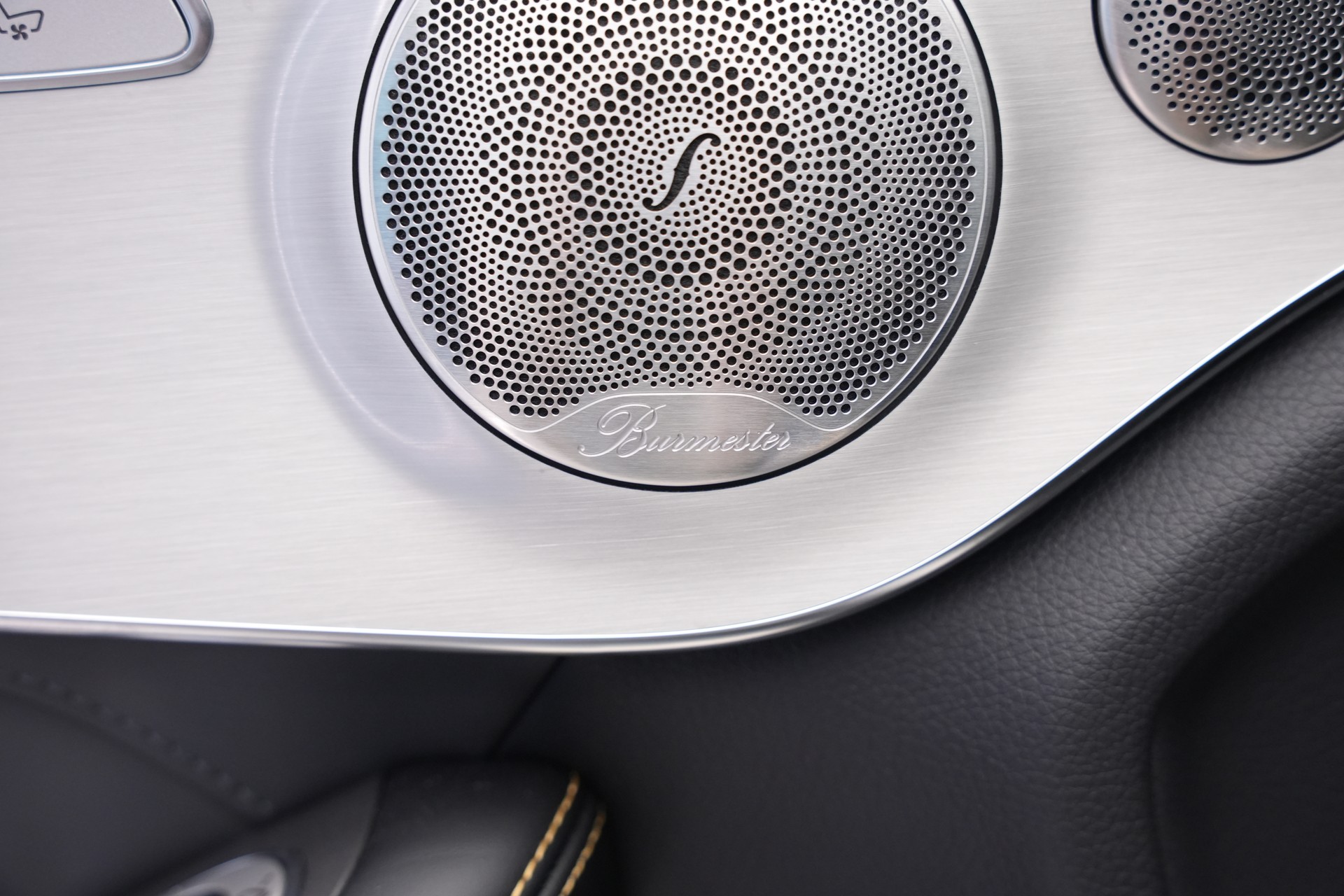 MERCEDES-BENZ C 63 S AMG Premium 9G-tronic *CH-Fahrzeug* *Designo Mattlackierung* *Carbon* *Burmester*-image-17