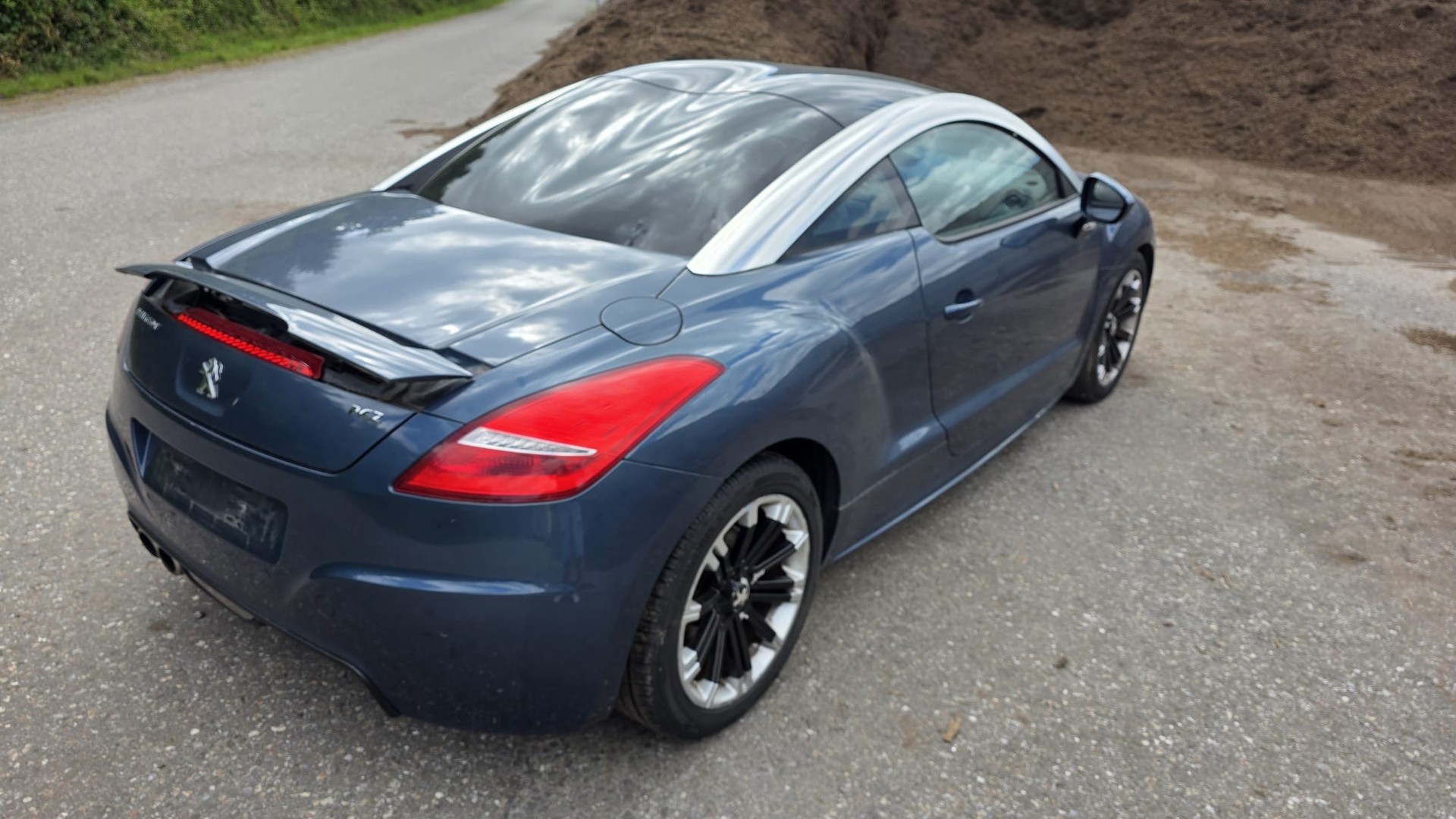 PEUGEOT RCZ 1.6 Turbo Limited Edition-image-2