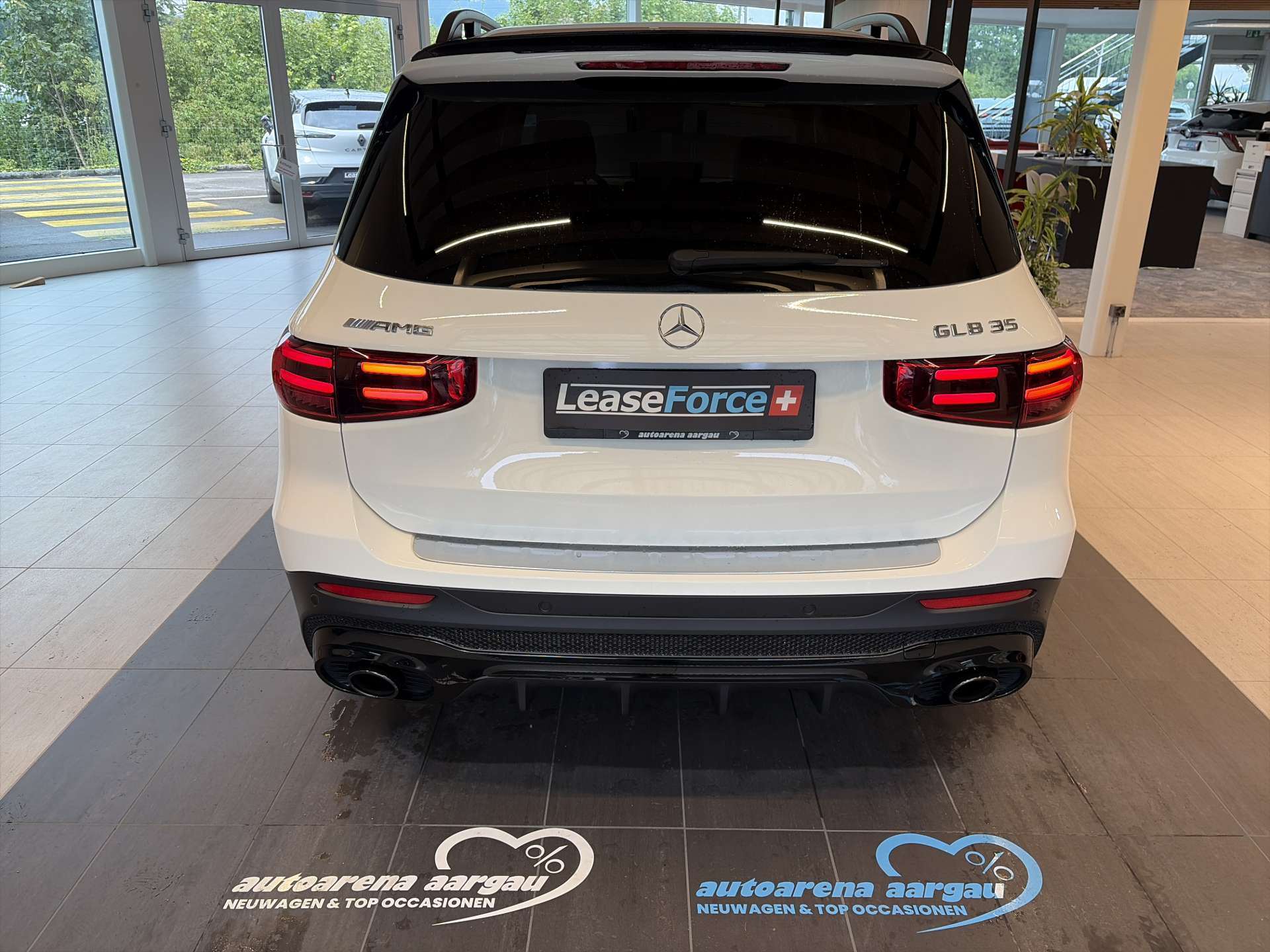 MERCEDES-BENZ GLB 35 AMG 7-Plätzer 306PS 4Matic G-Tronic Automat-image-12