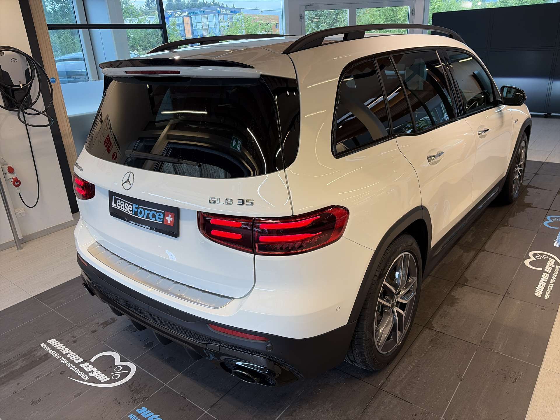 MERCEDES-BENZ GLB 35 AMG 7-Plätzer 306PS 4Matic G-Tronic Automat-image-2