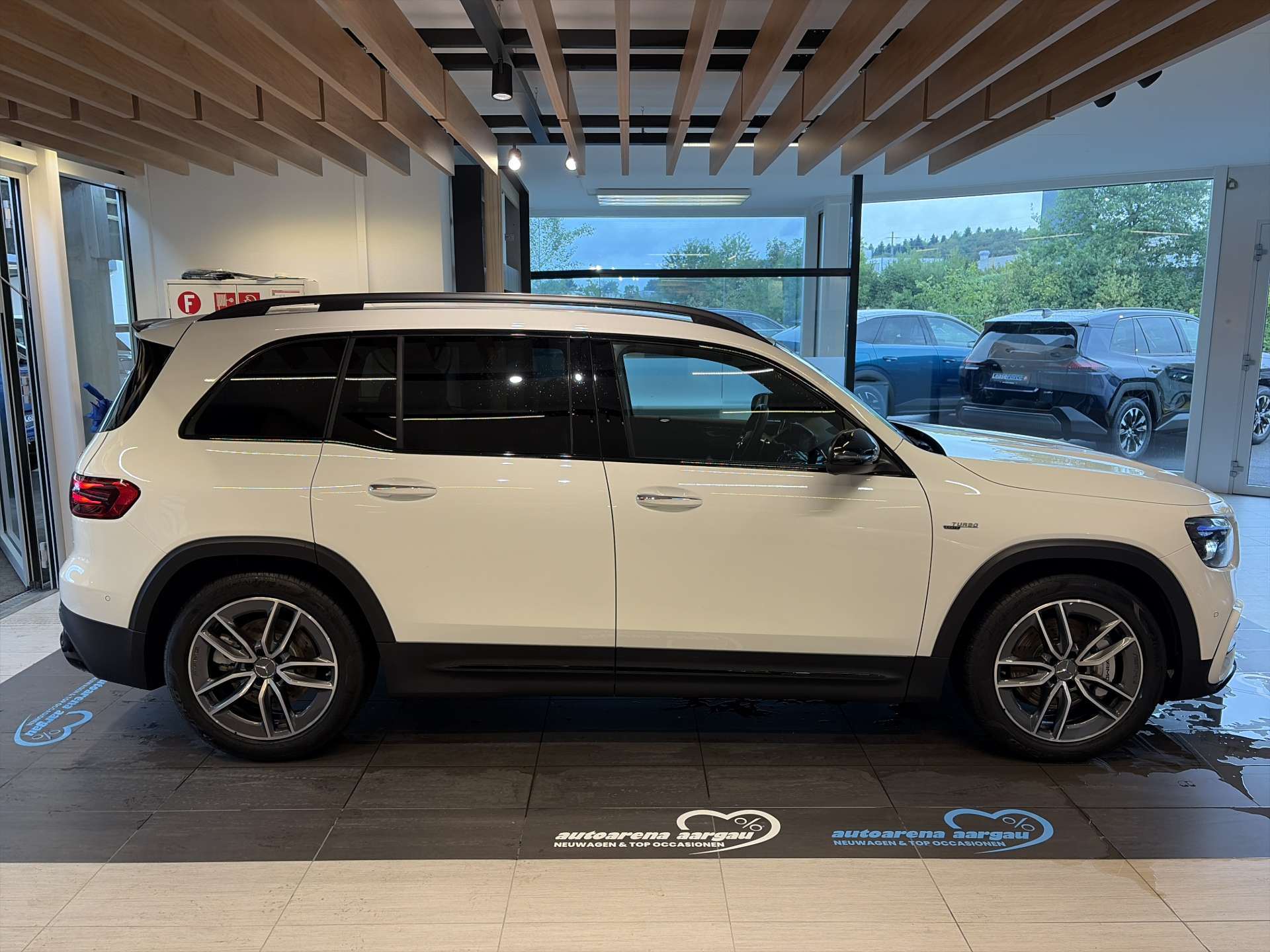 MERCEDES-BENZ GLB 35 AMG 7-Plätzer 306PS 4Matic G-Tronic Automat-image-13