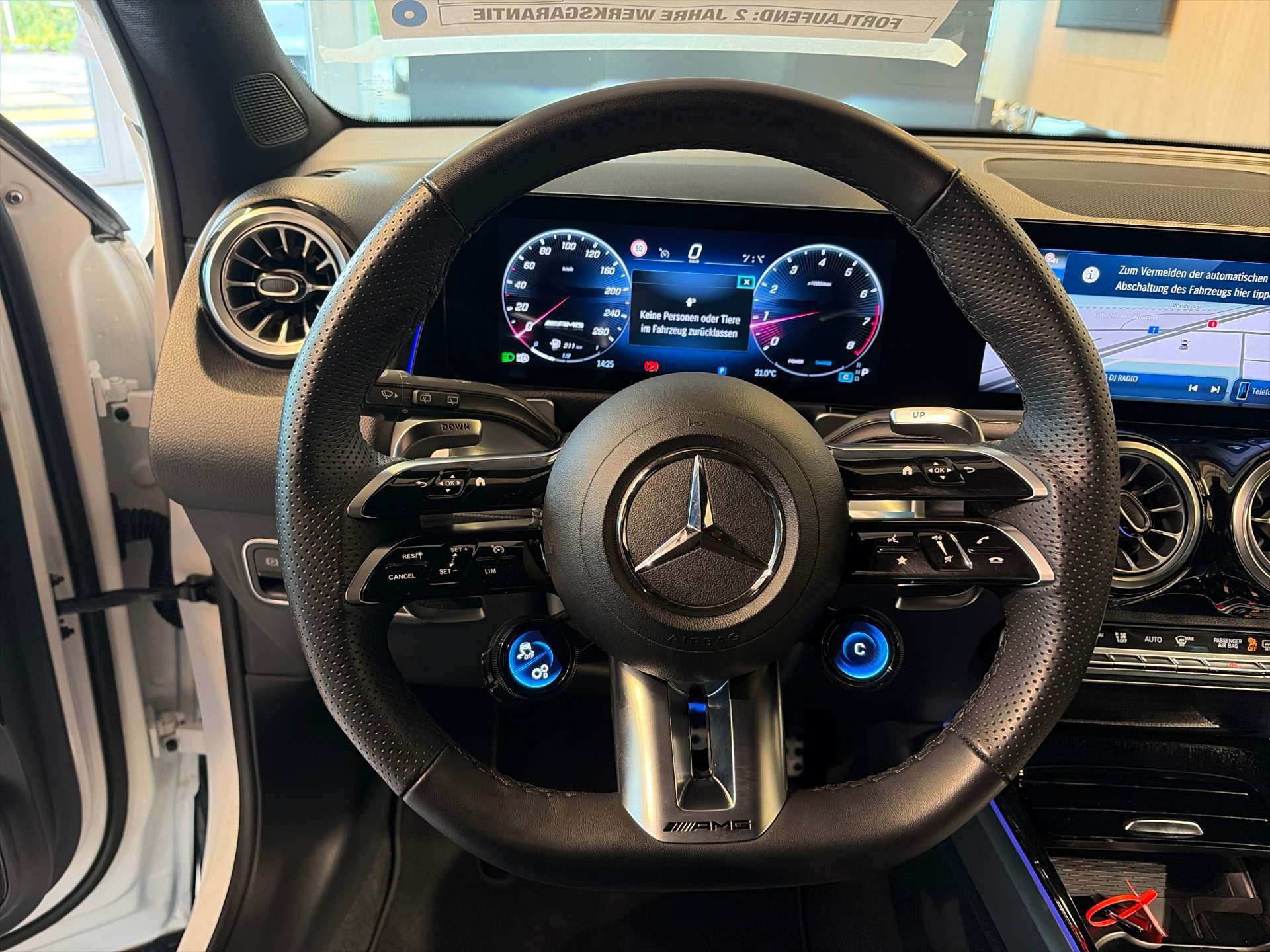 MERCEDES-BENZ GLB 35 AMG 7-Plätzer 306PS 4Matic G-Tronic Automat-image-15