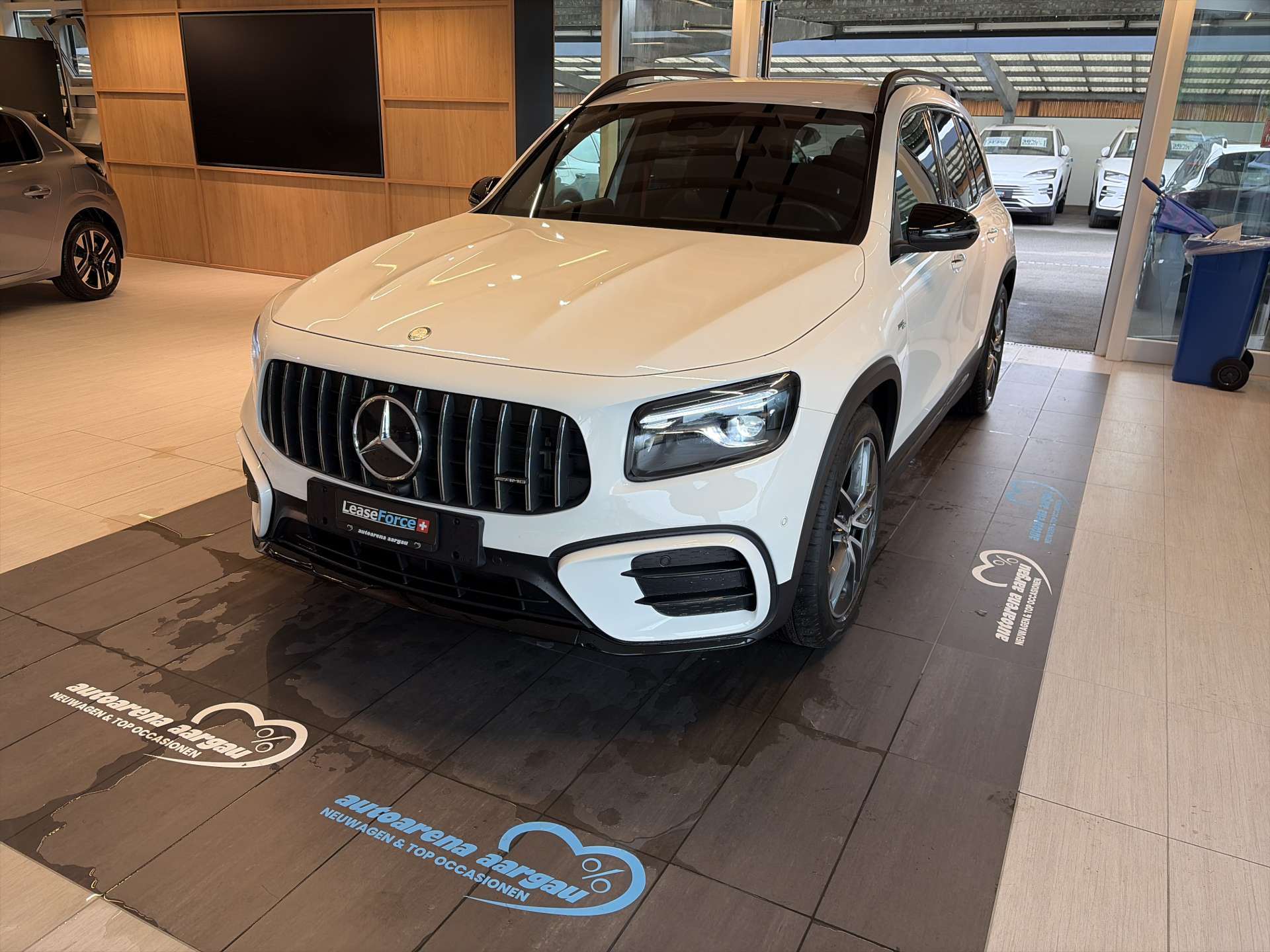 MERCEDES-BENZ GLB 35 AMG 7-Plätzer 306PS 4Matic G-Tronic Automat-image-0