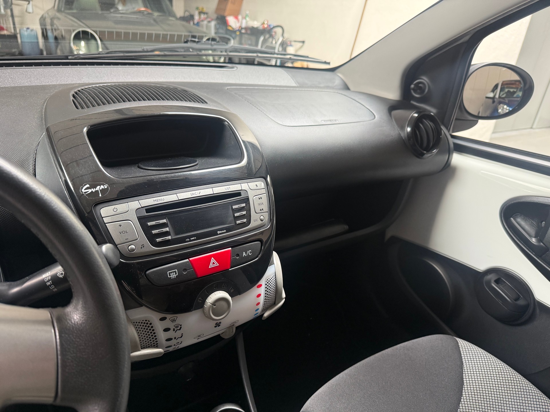 TOYOTA Aygo 1.0 VVT-i Luna-image-13