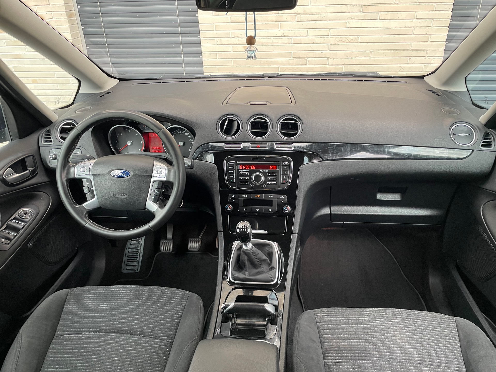 FORD Galaxy 2.0 TDCi KNIE-Edition-image-13