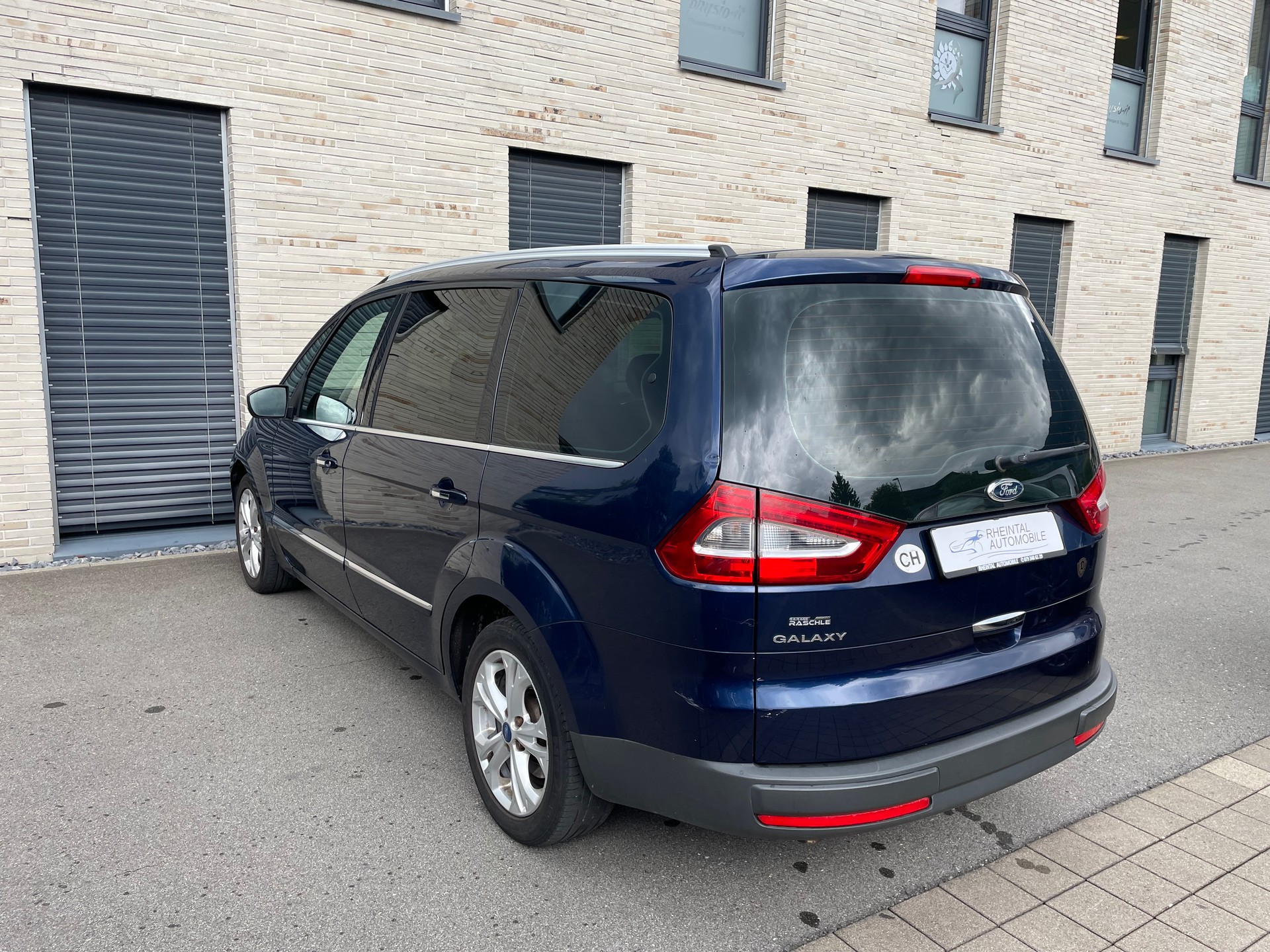 FORD Galaxy 2.0 TDCi KNIE-Edition-image-10