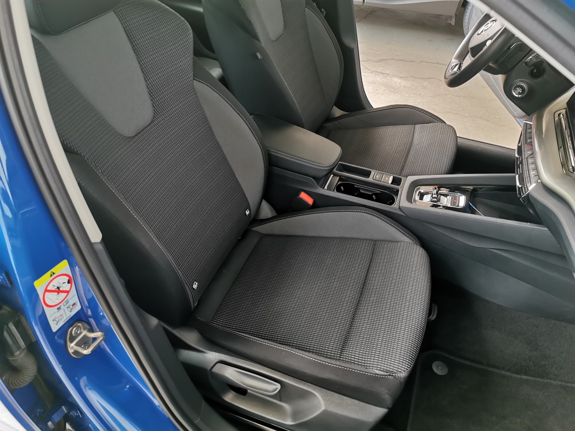SKODA Octavia Combi 2.0 TDI DSG Ambition 4x4-image-9