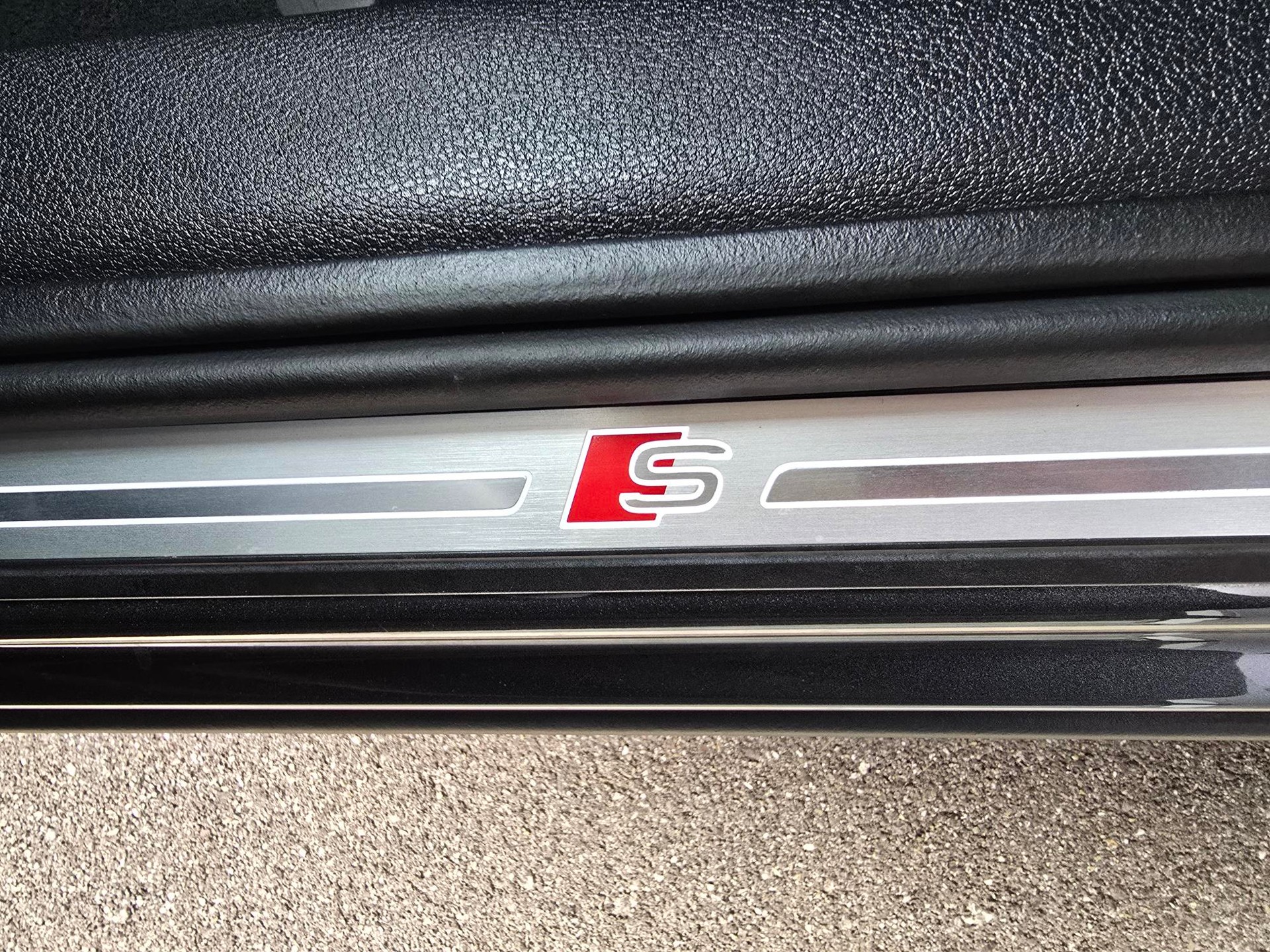 AUDI Q2 35 TFSI S line S-tronic-image-14