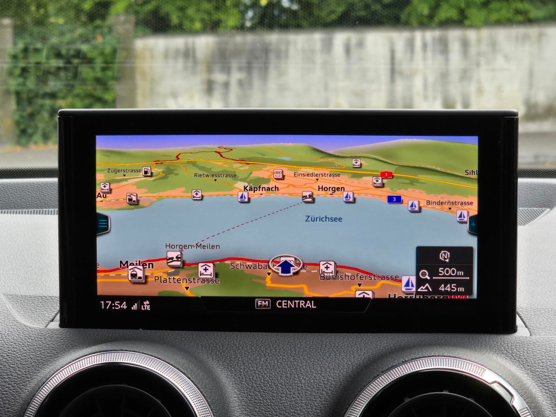 AUDI Q2 35 TFSI S line S-tronic-image-9