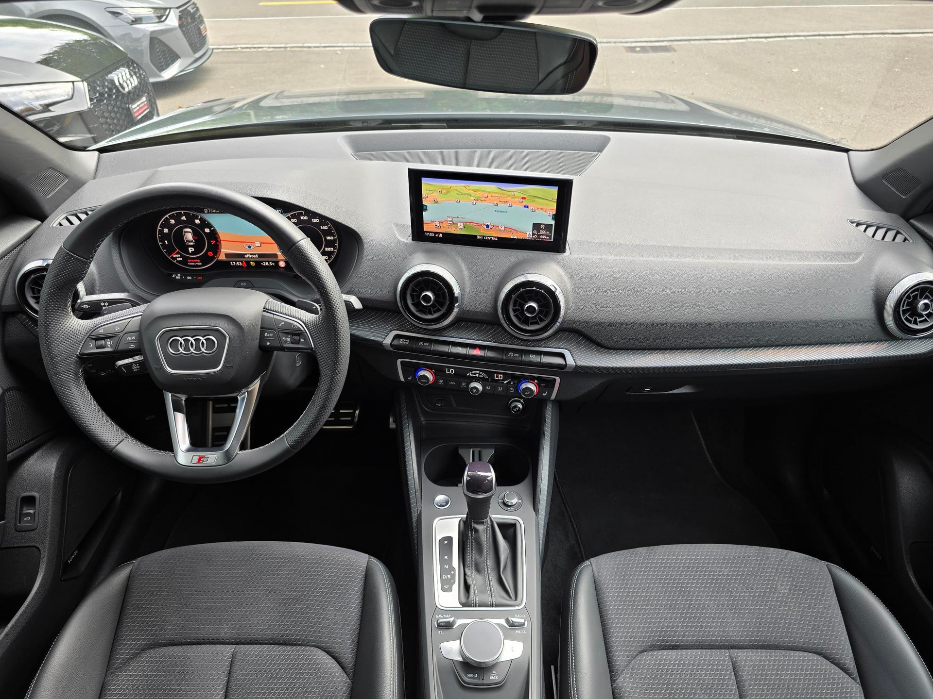 AUDI Q2 35 TFSI S line S-tronic-image-5