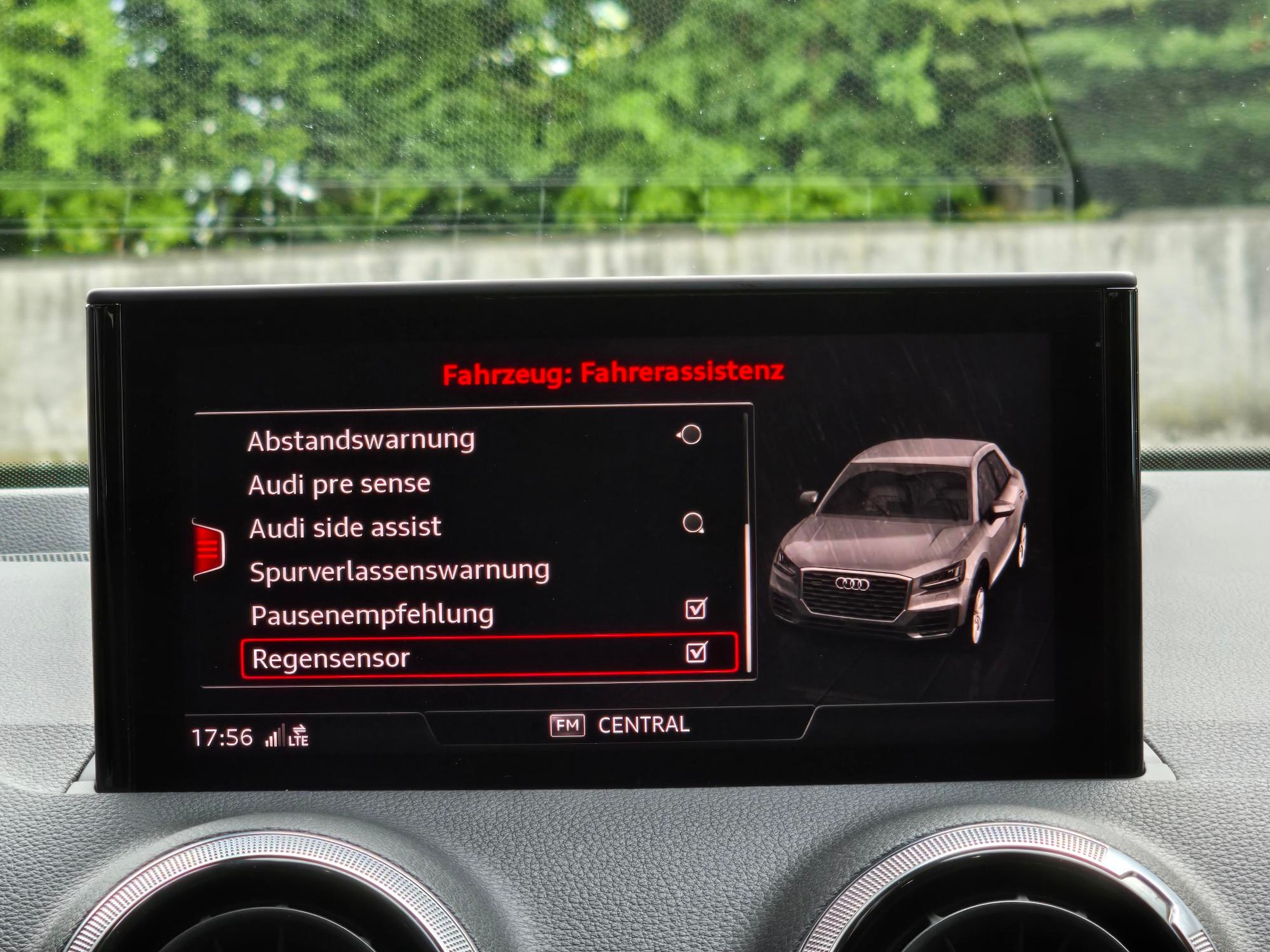 AUDI Q2 35 TFSI S line S-tronic-image-11