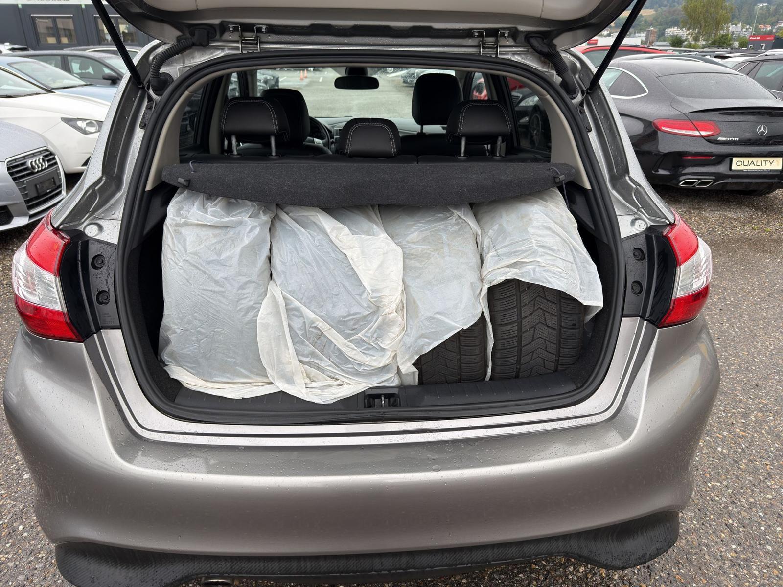NISSAN Pulsar 1.6 DIG-T Tekna-image-16